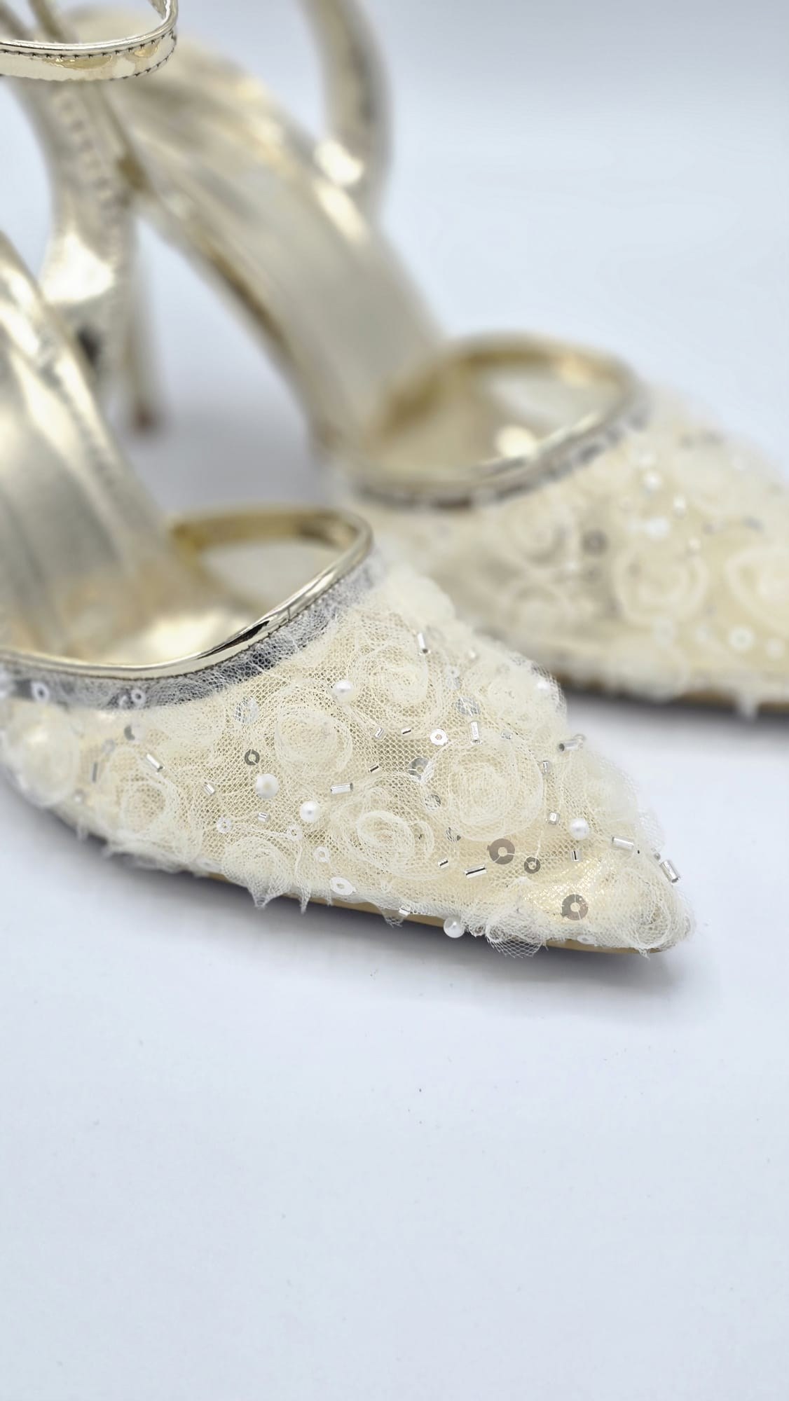 Luvestashoes Altın Parıltılı Nakış Detaylı Ortopedik Stiletto