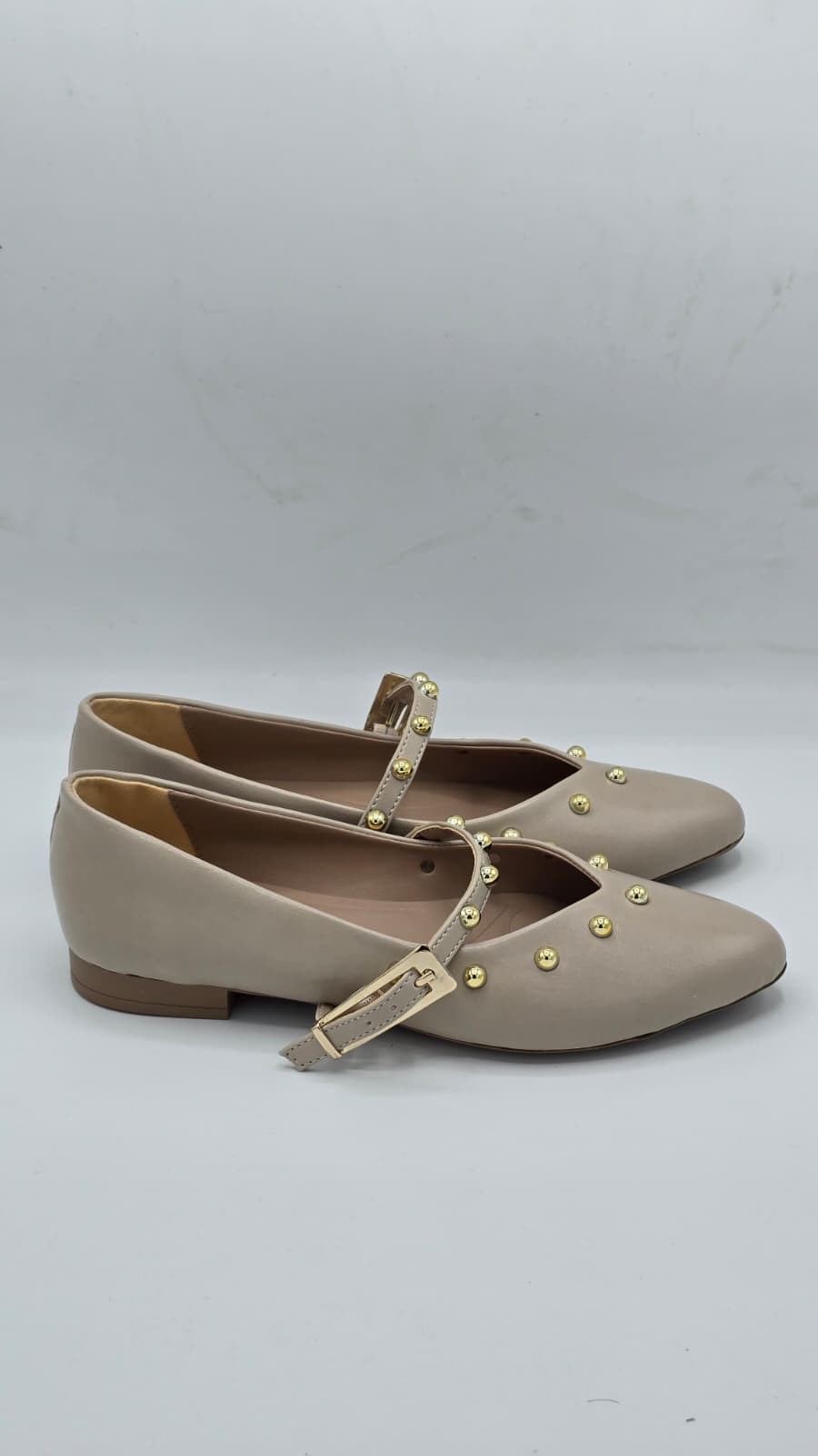 Luvestashoes Bej Metal Zımba Detaylı Tokalı Babet