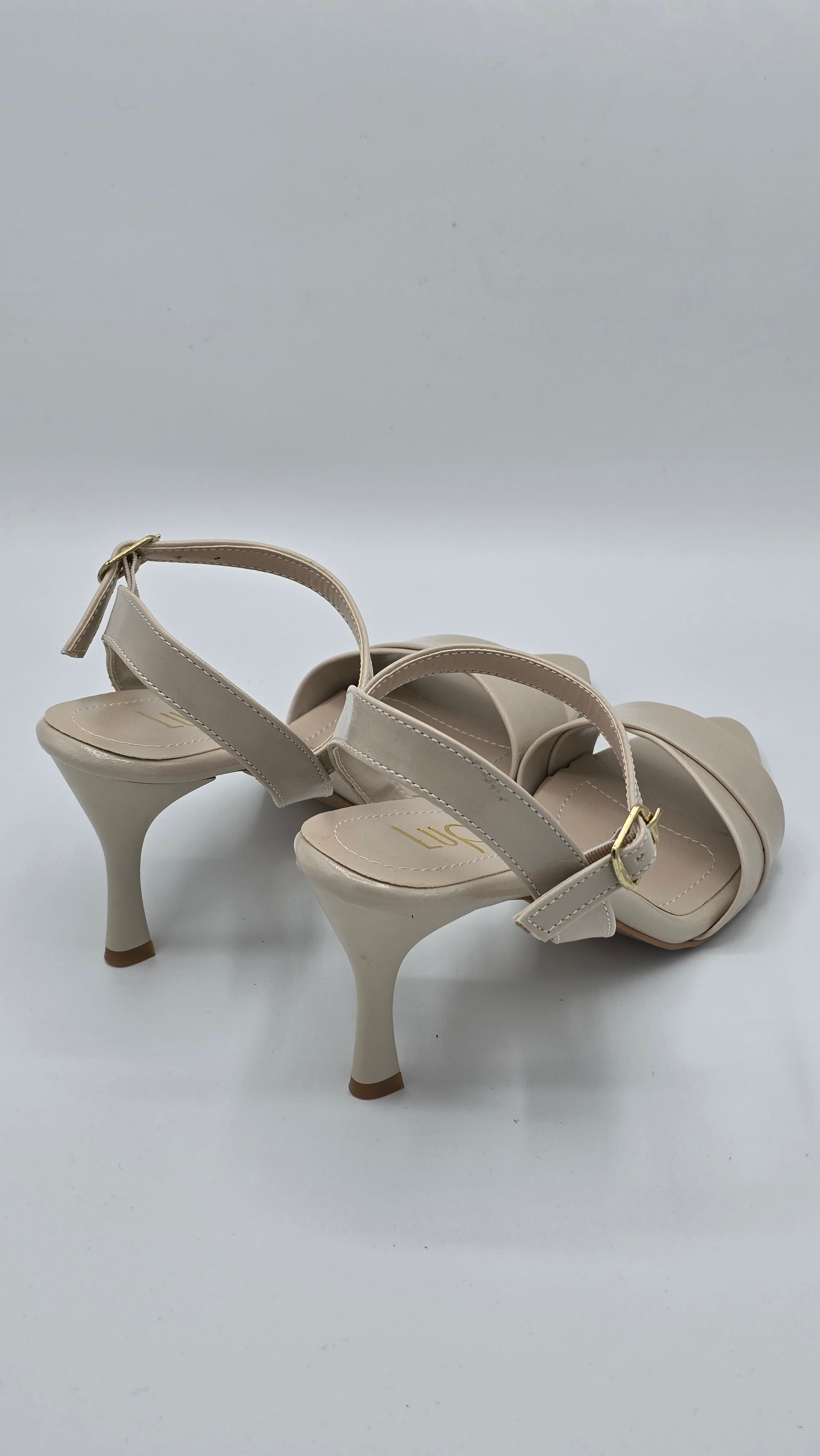 Luvestashoes Bej Tek Bantlı İnce Topuk Stiletto