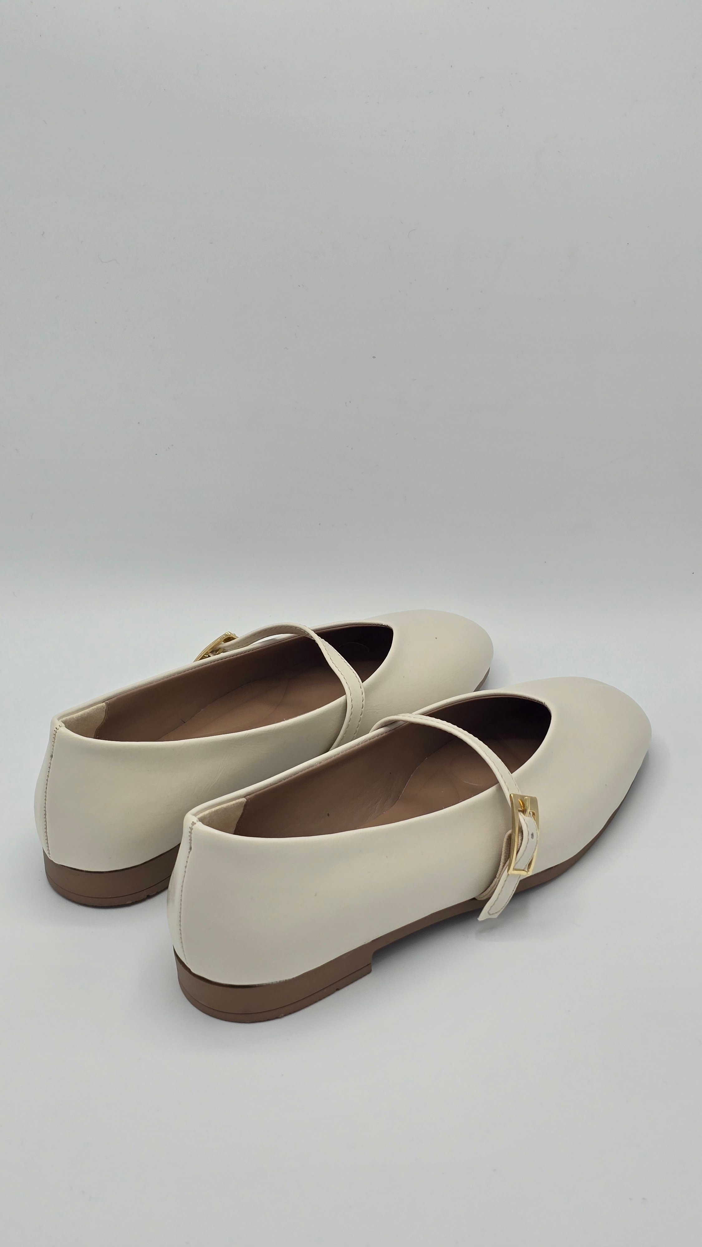 Luvestashoes Bej Tek Tokalı Klasik Babet