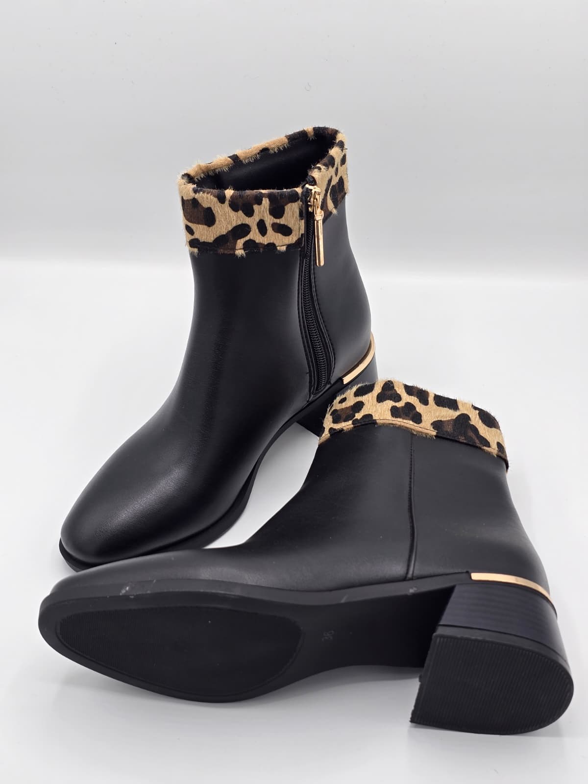 luvestashoes fermuarlı bilek Leopar detaylı bot