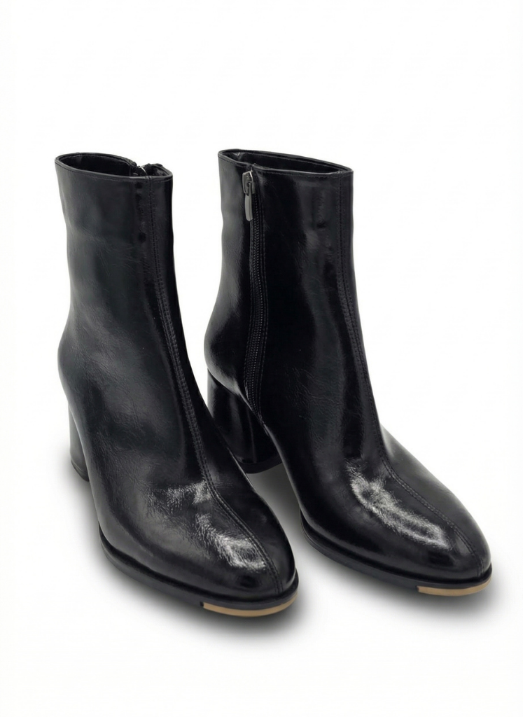 luvestashoes fermuarlı burun detaylı rugan bot siyah