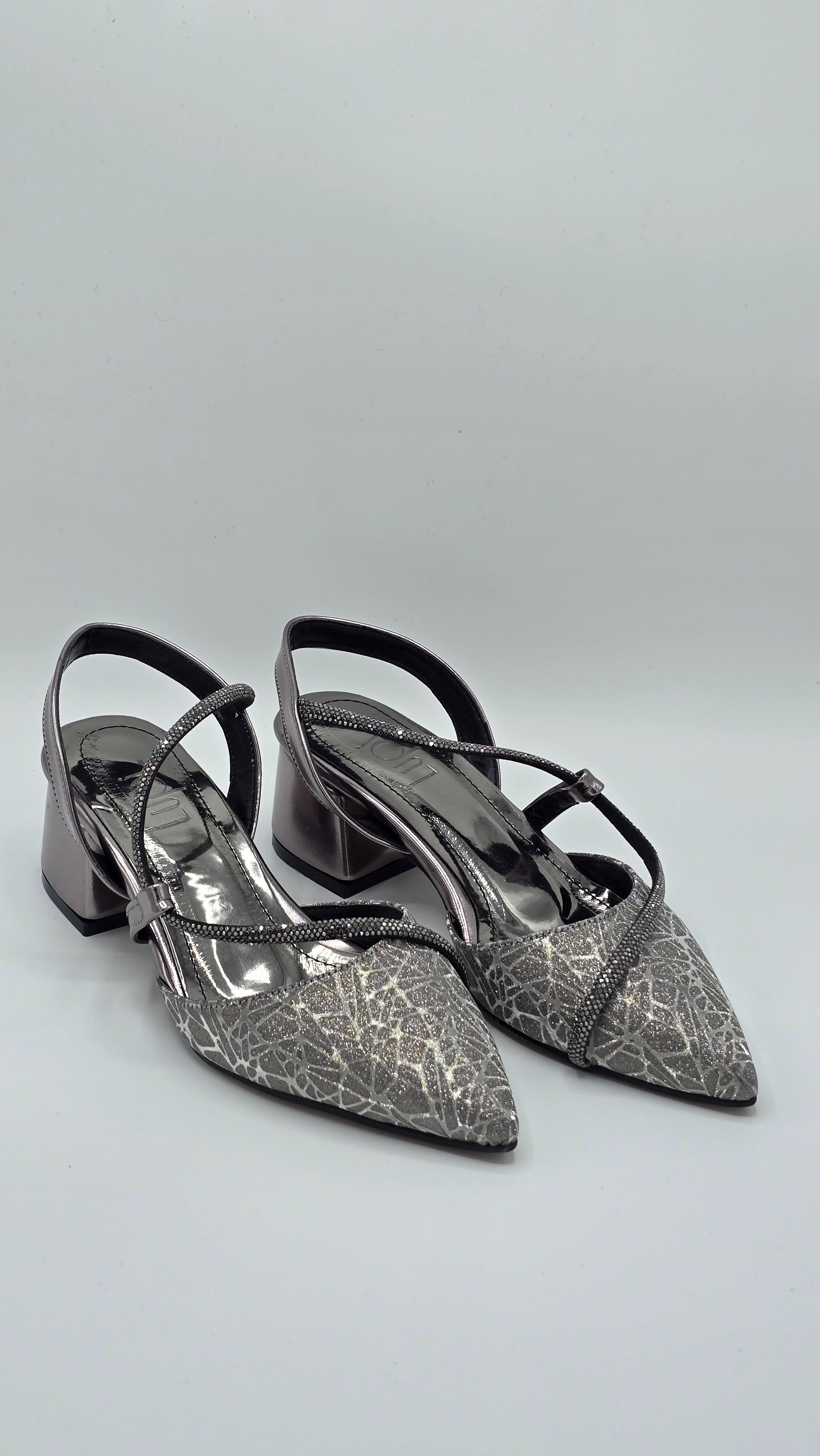 Luvestashoes Füme Taş Şerit Detaylı Simli Topuklu Stiletto