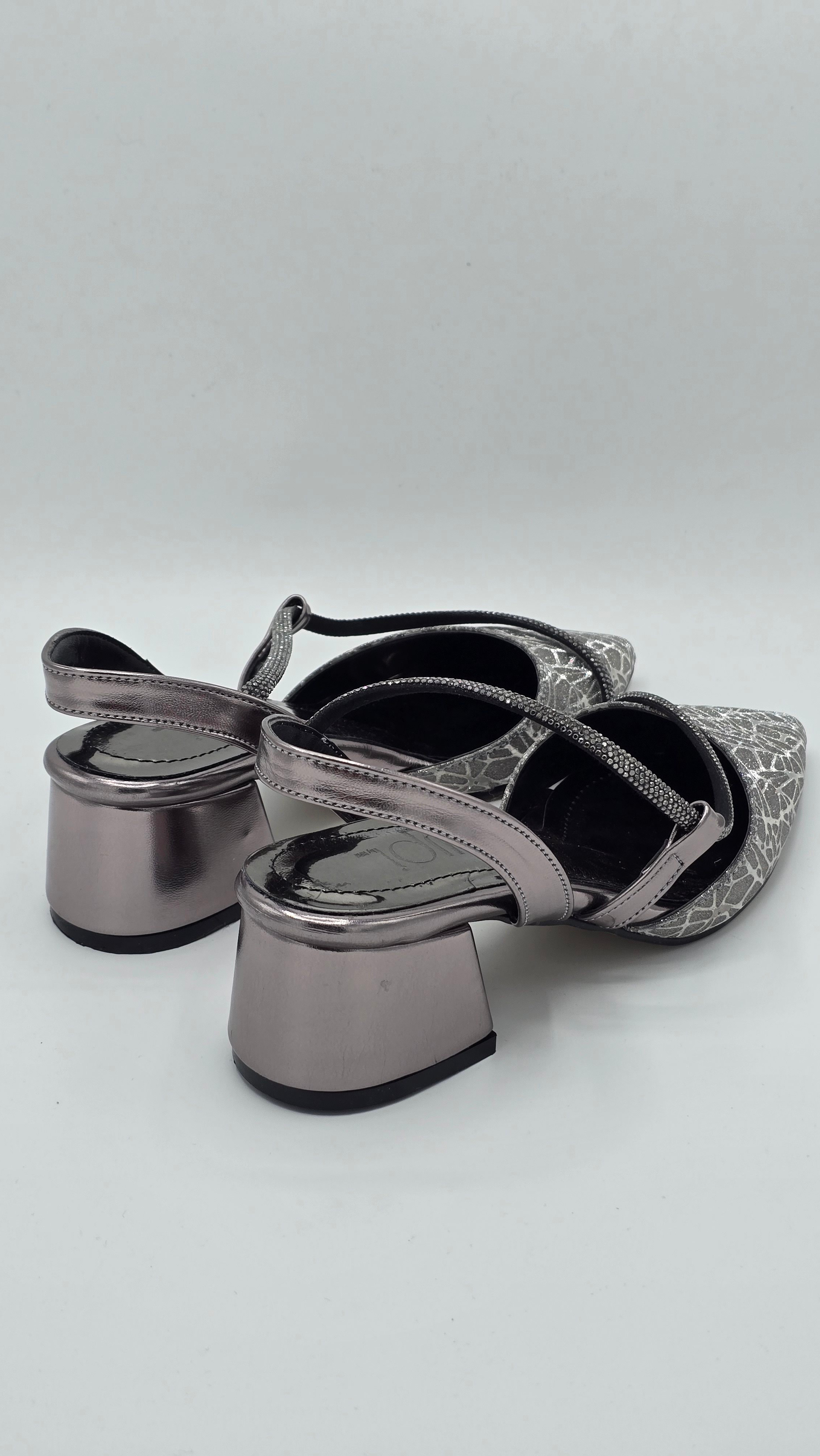 Luvestashoes Füme Taş Şerit Detaylı Simli Topuklu Stiletto