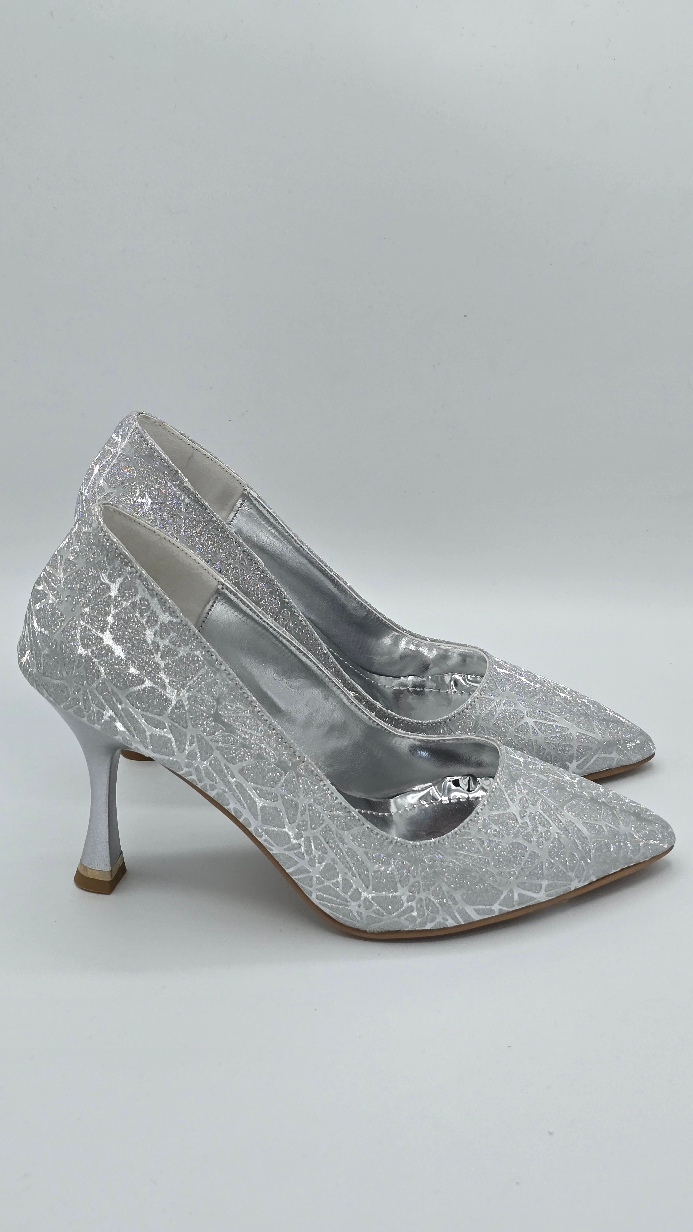 Luvestashoes Gece Siyahı Gümüş Nakışlı Ortopedik Stiletto
