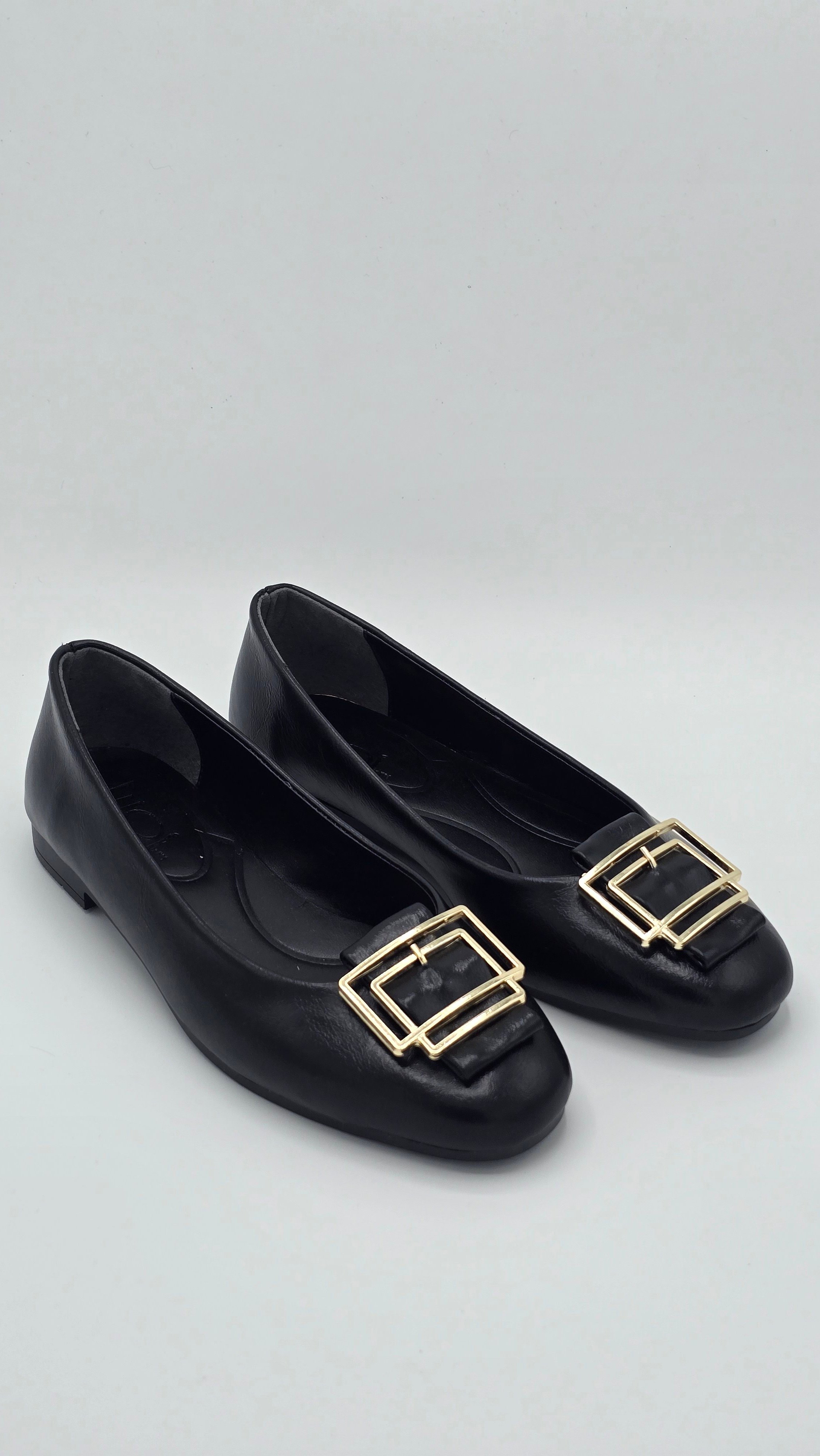 Luvestashoes Gold Çerçeve Tokalı Babet Siyah