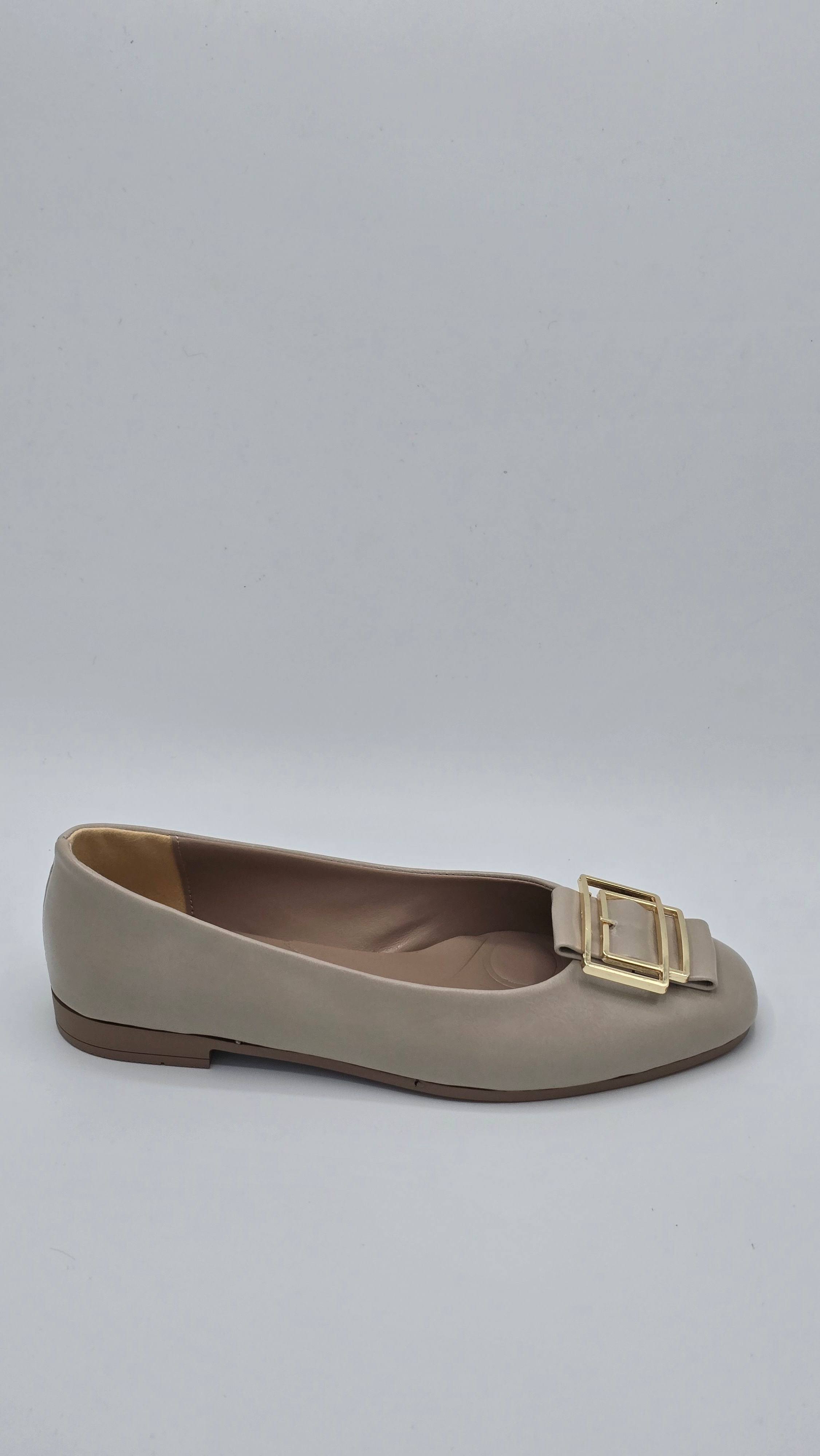 Luvestashoes Gold Çerçeve Tokalı Babet Bej