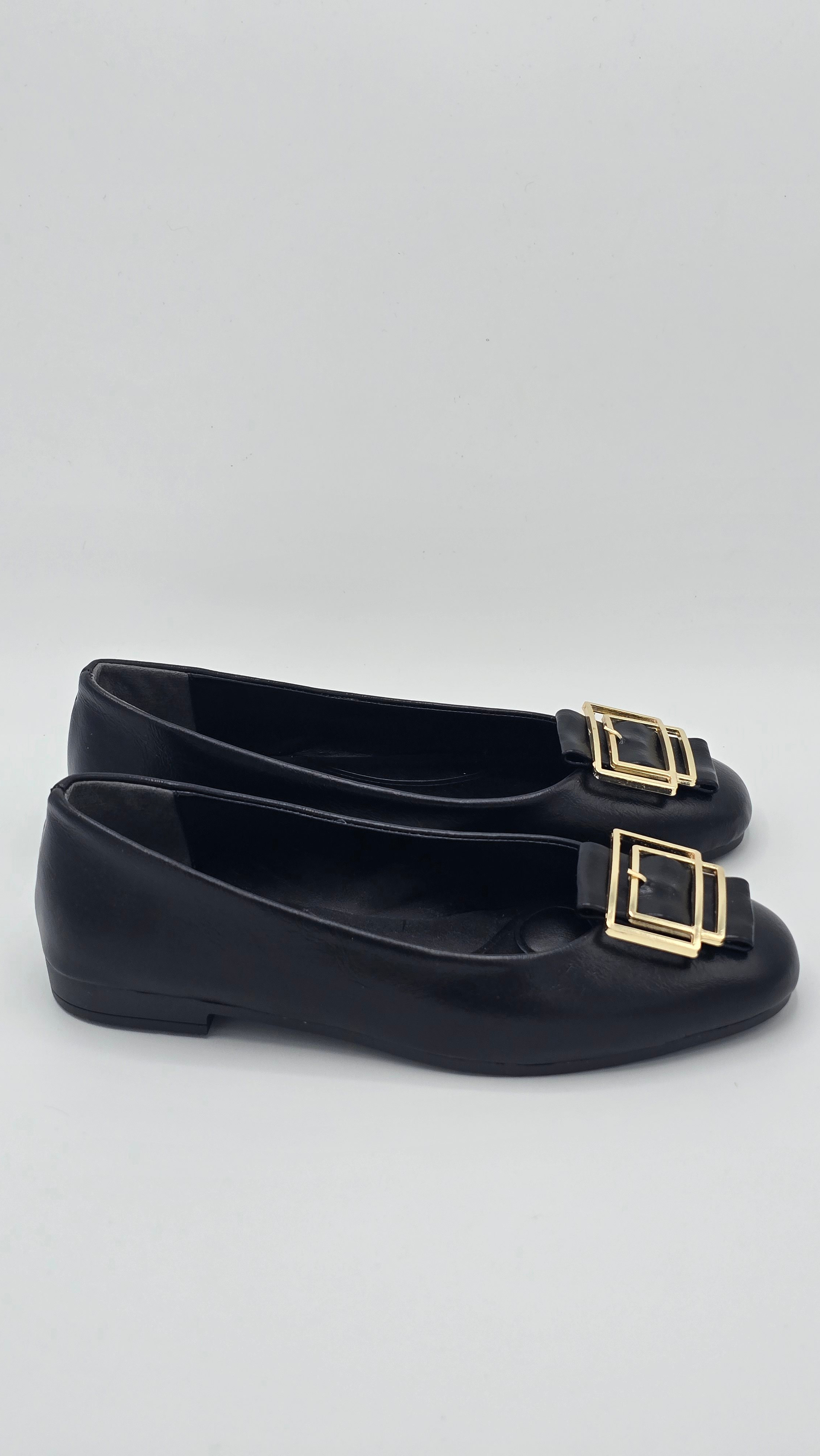 Luvestashoes Gold Çerçeve Tokalı Babet Siyah