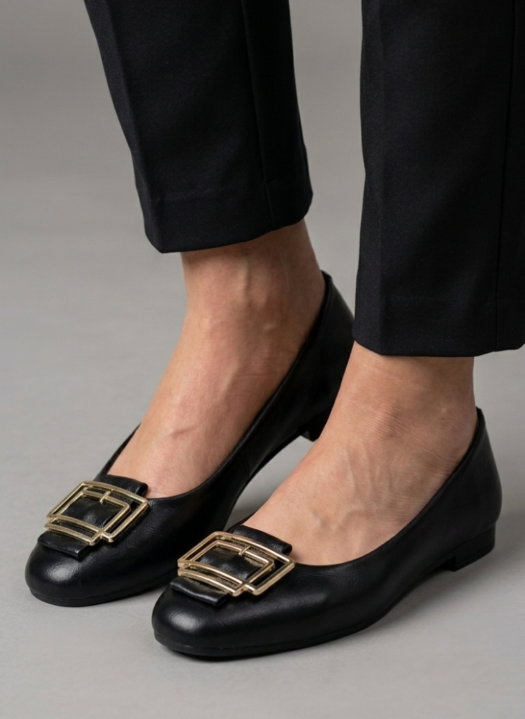 Luvestashoes Gold Çerçeve Tokalı Babet Siyah