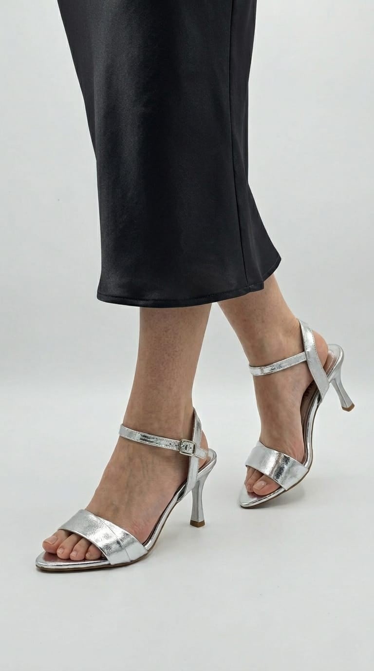 Luvestashoes Gümüş Bilekten Tokalı İnce Topuk Stiletto