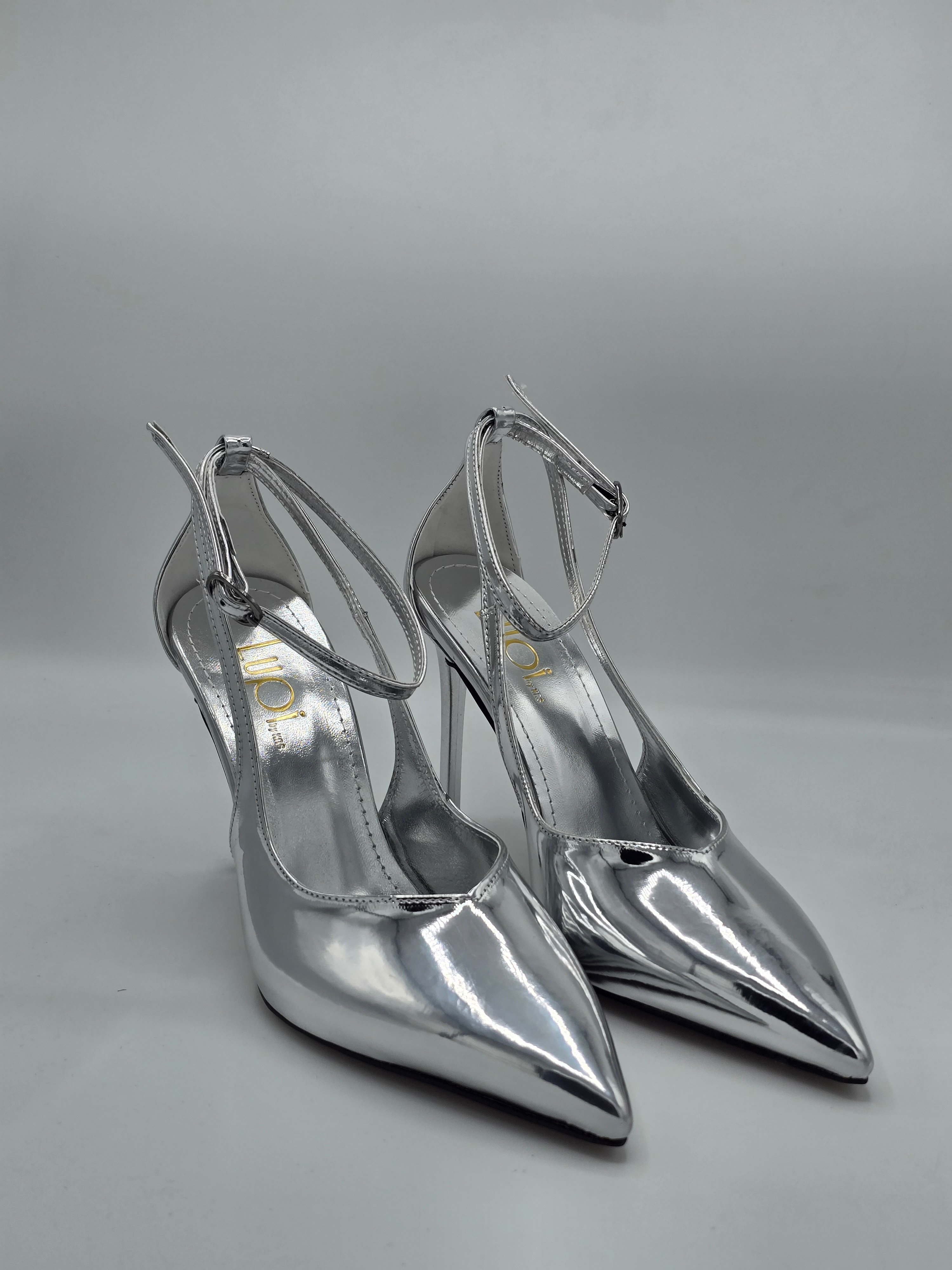 Luvestashoes Gümüş Bilekten Tokalı İnce Topuk Stiletto