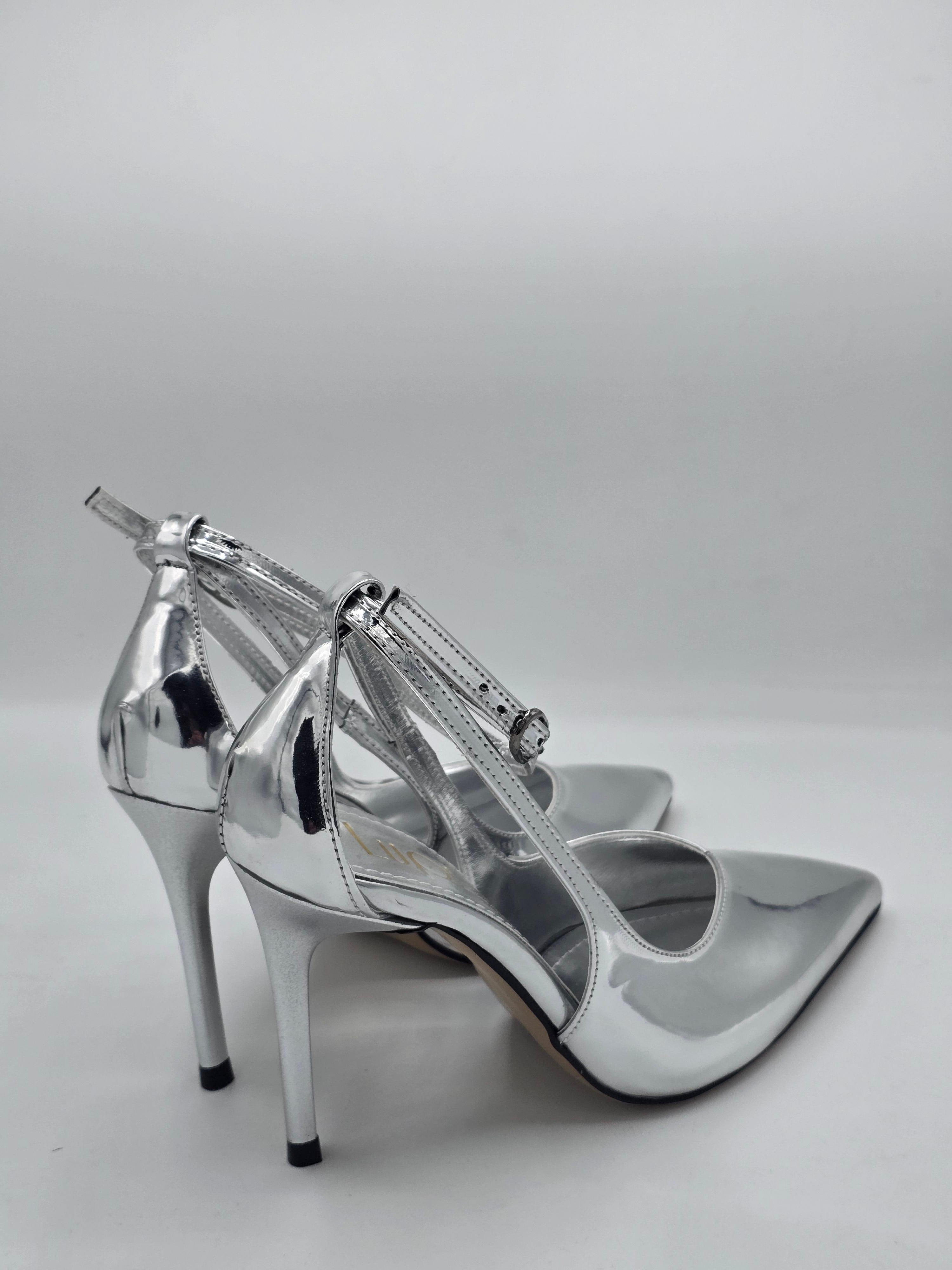 Luvestashoes Gümüş Bilekten Tokalı İnce Topuk Stiletto