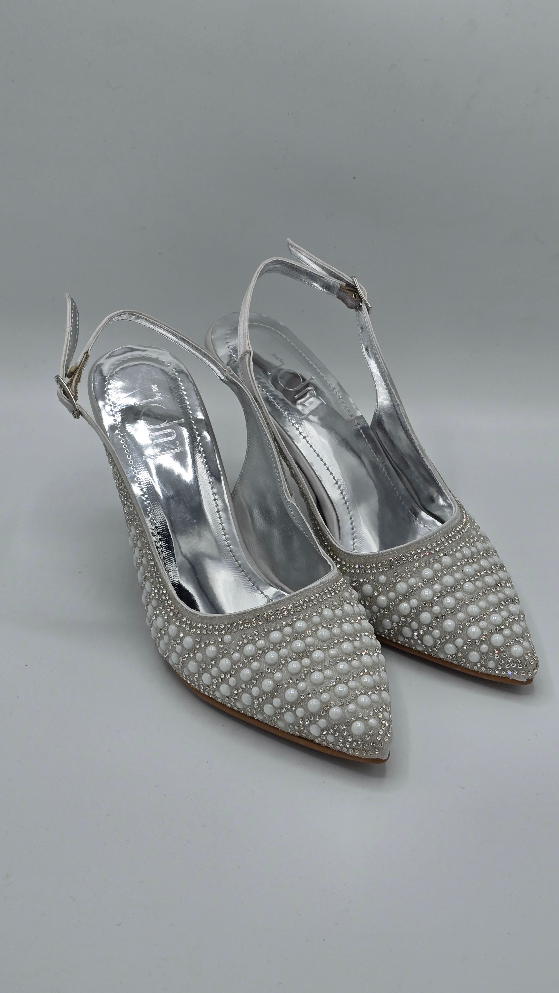 Luvestashoes Gümüş Matine Safir İnci Detaylı Ortopedik Stiletto