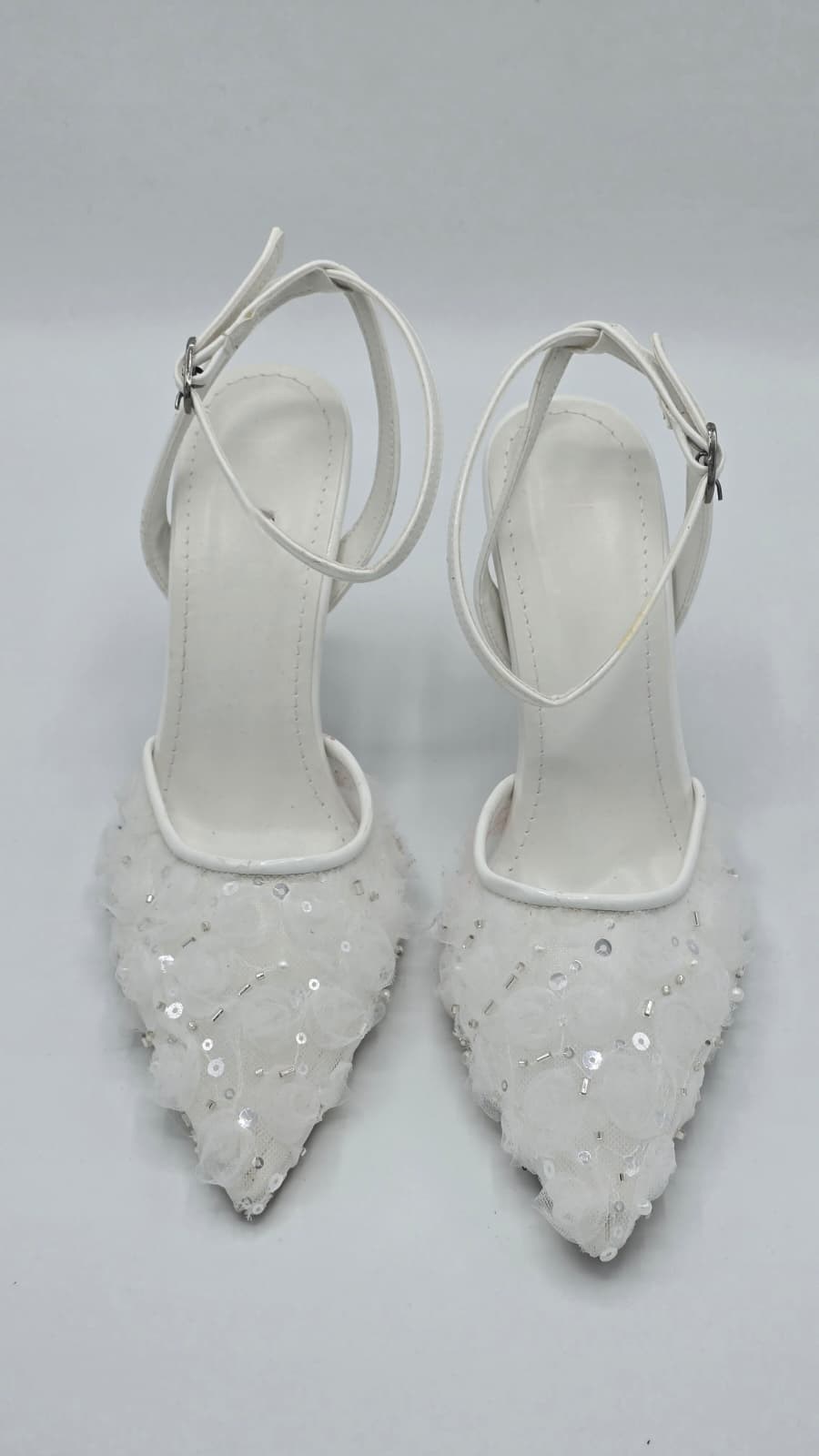 Luvestashoes İnci Beyazı Nakışlı Ortopedik Stiletto 