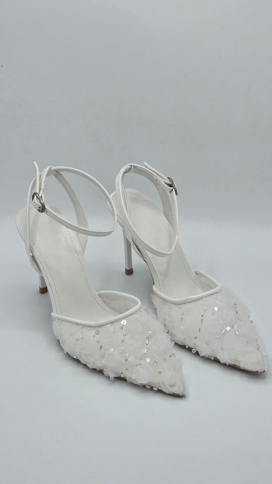 Luvestashoes İnci Beyazı Nakışlı Ortopedik Stiletto 
