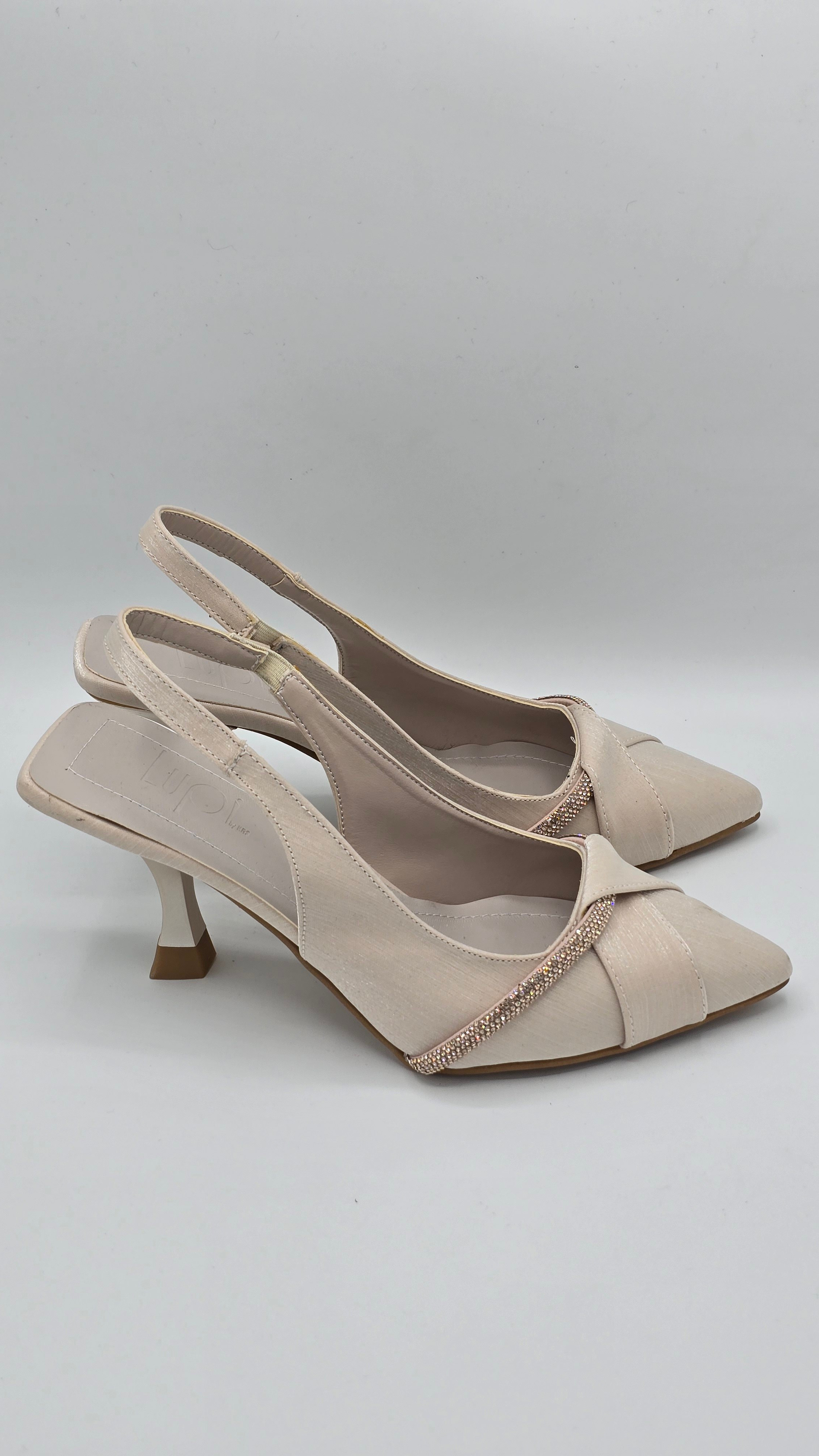Luvestashoes İnci Krem Taş Detaylı Çapraz Bantlı Ortopedik Kadeh Topuk Stiletto