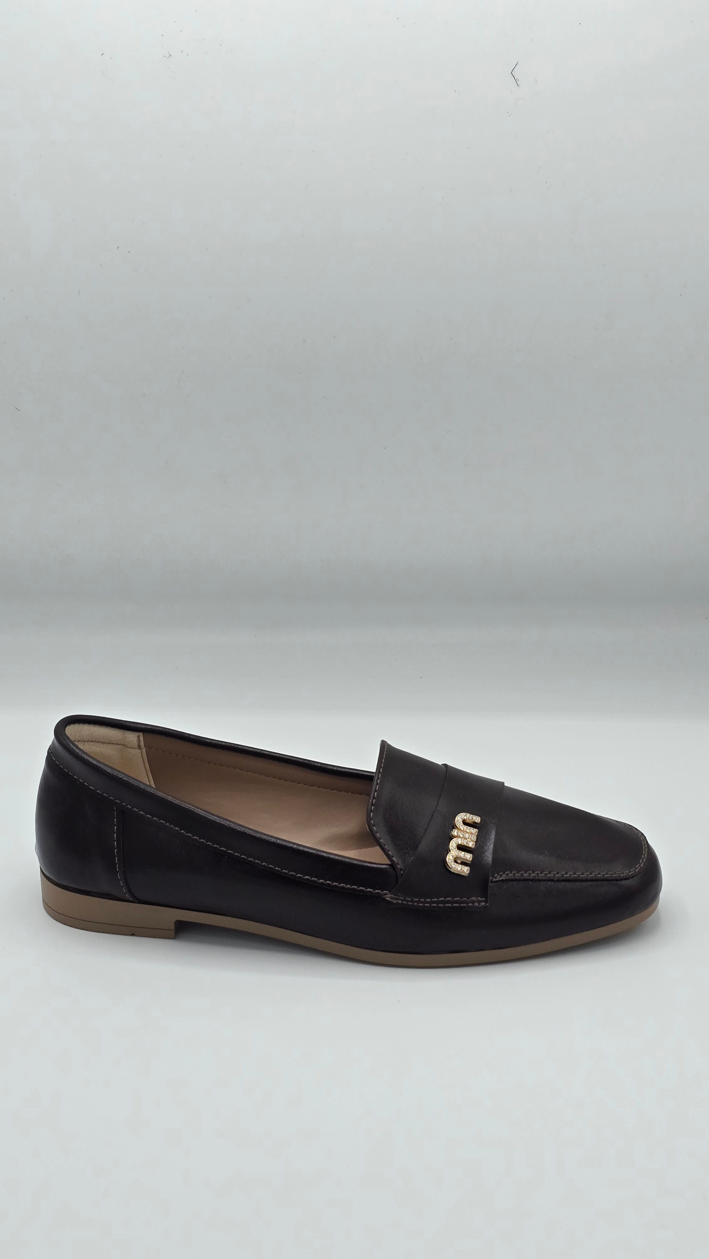 Luvestashoes Kahve Deri Gold Logolu Klasik Günlük Şık Babet