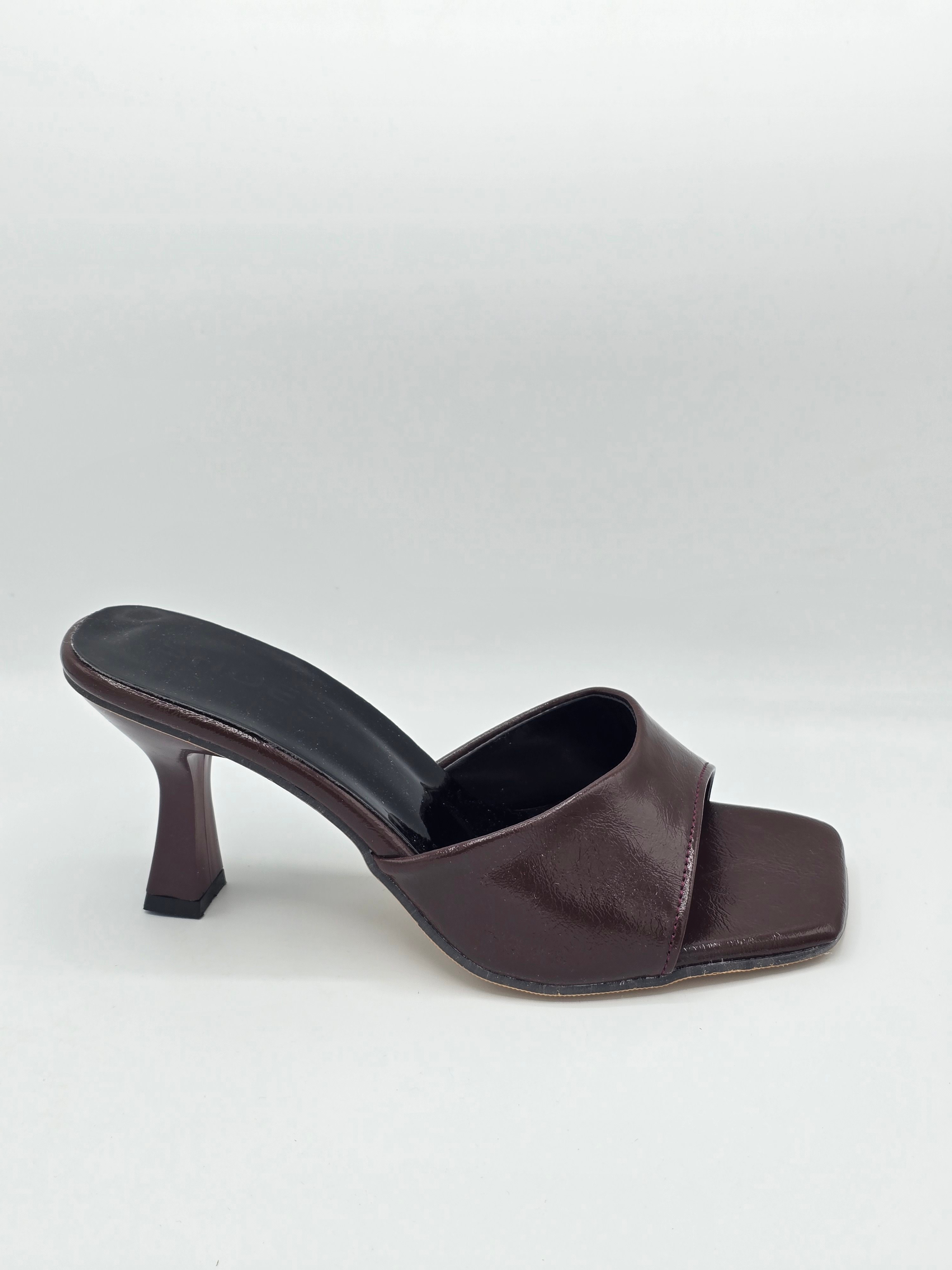 LUVESTASHOES KARE BURUNLU  TOPUKLU TERLİK  ACI KAHVE