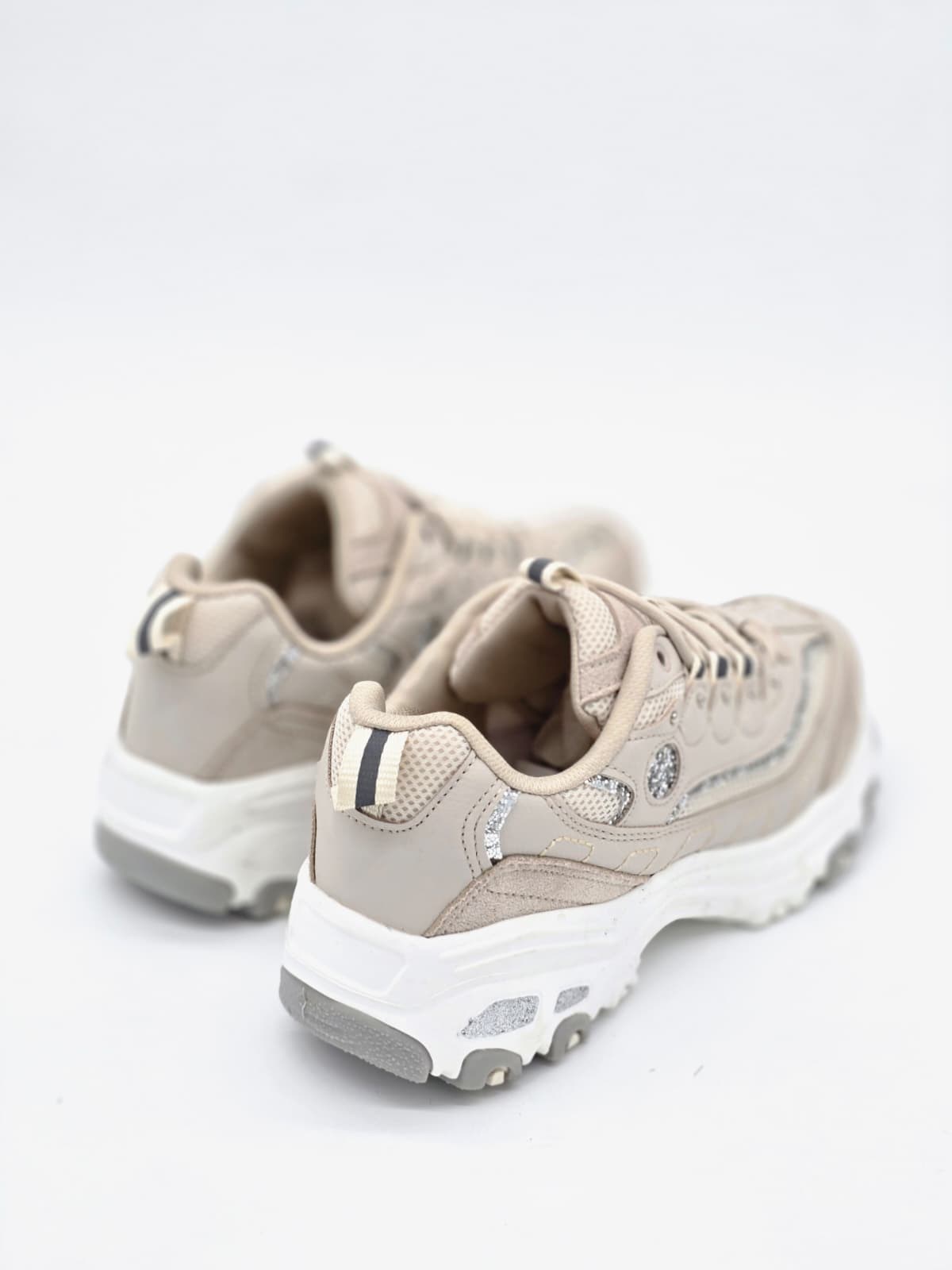 Luvestashoes Orion sneaker