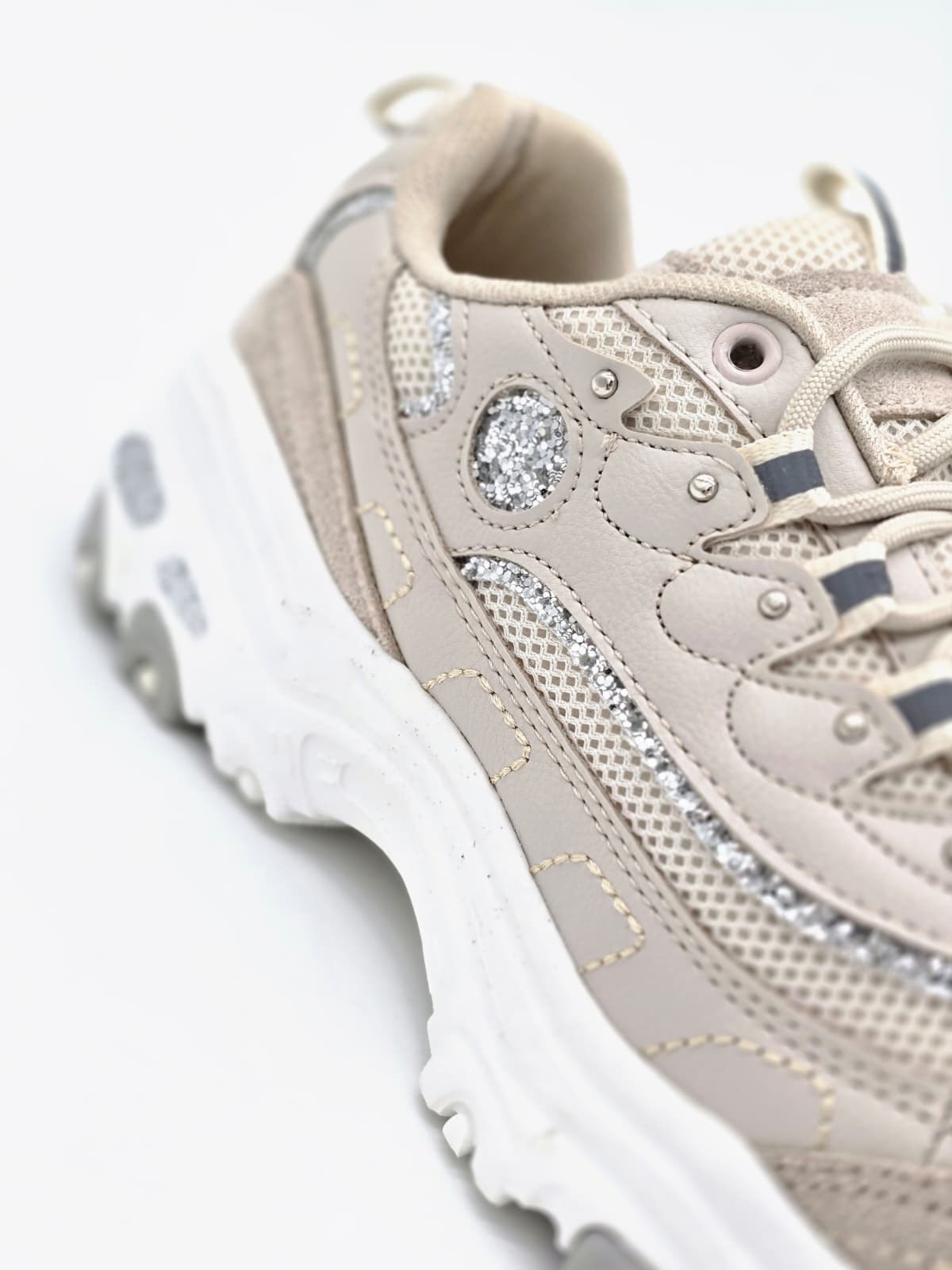 Luvestashoes Orion sneaker