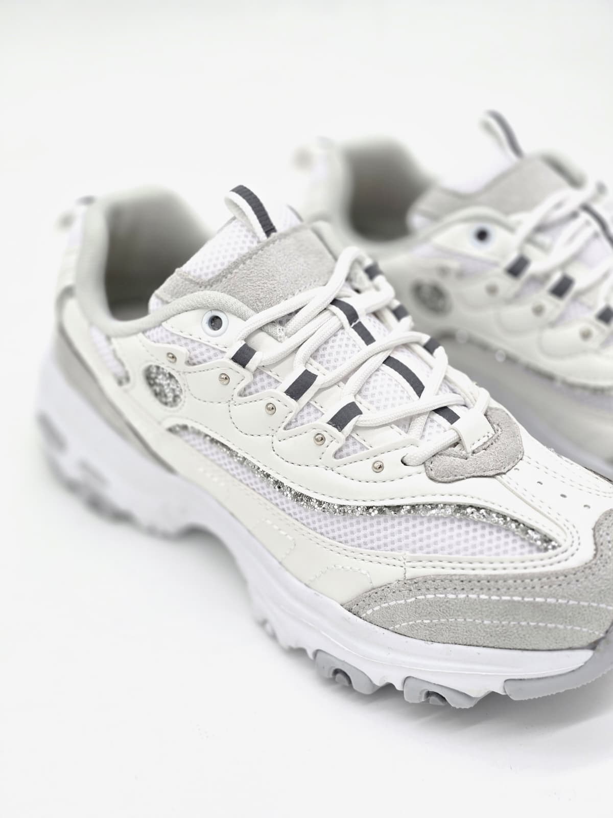 Luvestashoes Orion sneaker