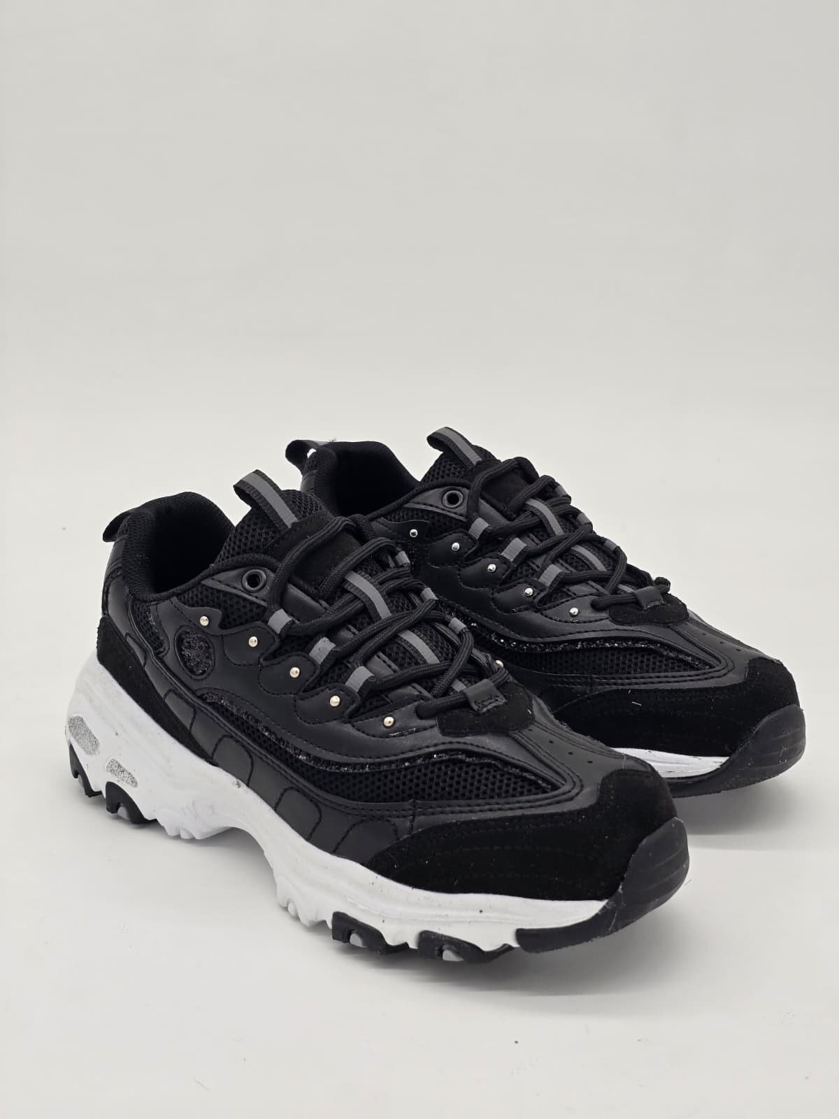 Luvestashoes Orion sneaker