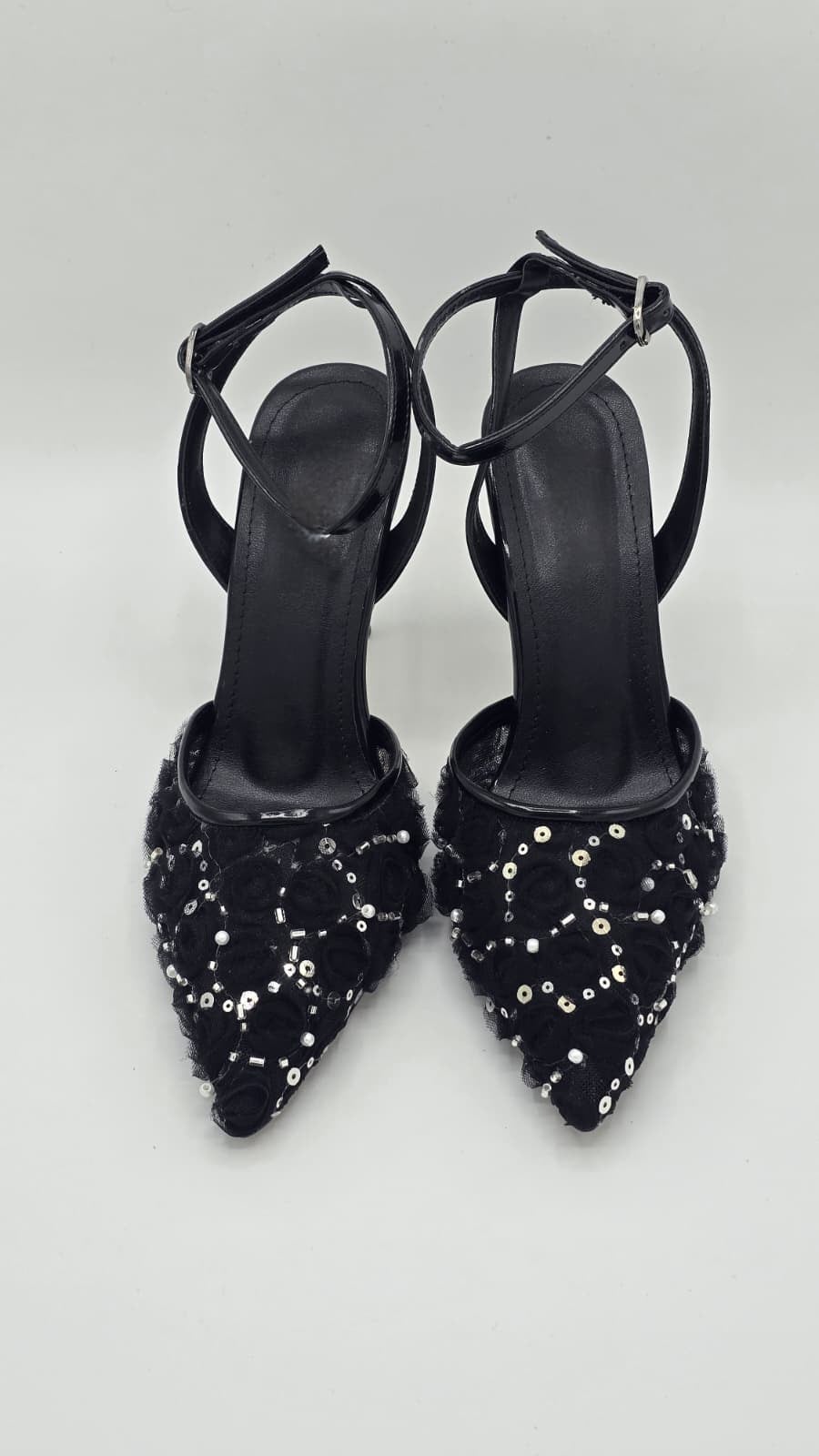 luvestashoes Pullu ve Nakış Detaylı Siyah Topuklu stiletto