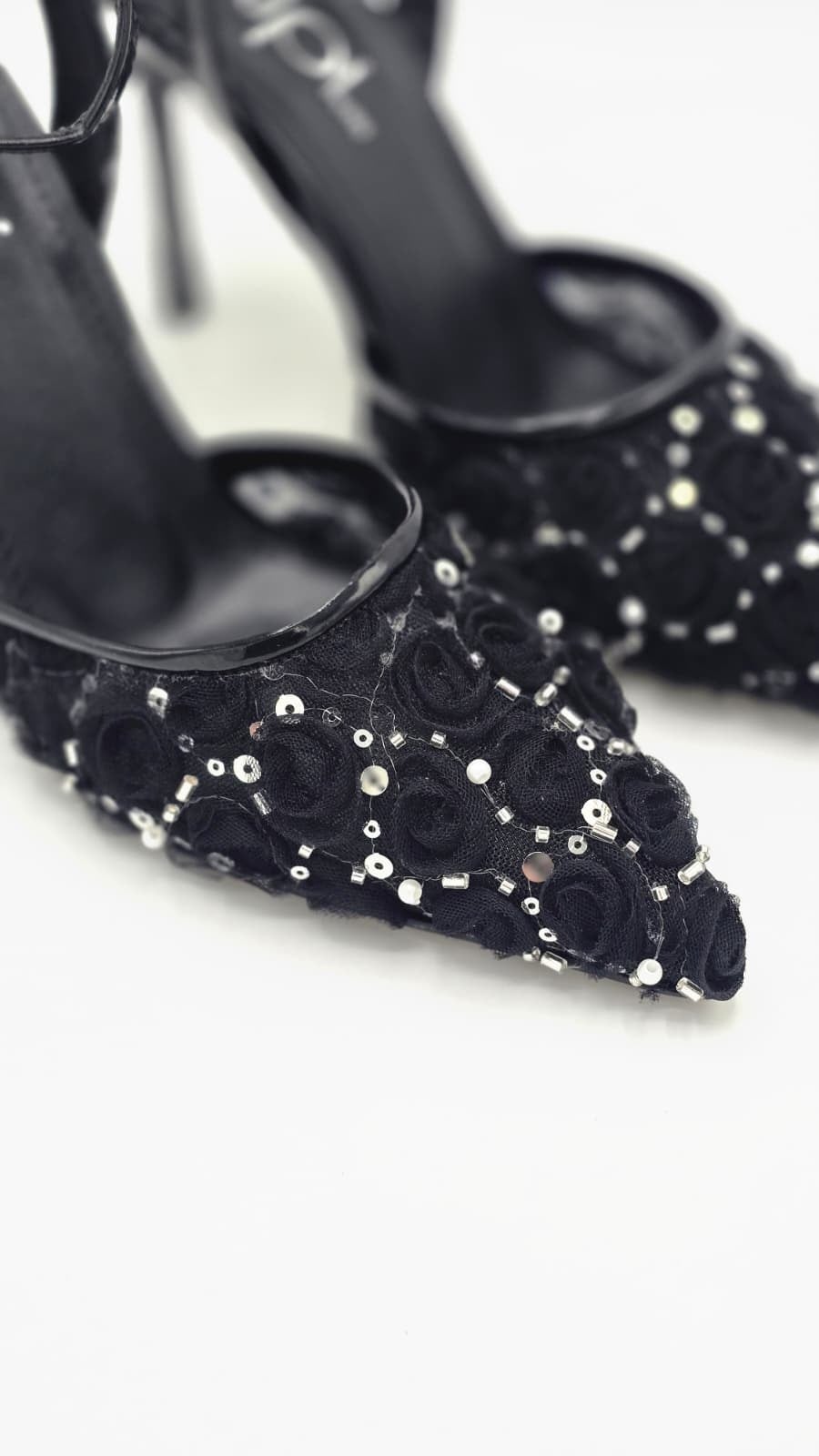 luvestashoes Pullu ve Nakış Detaylı Siyah Topuklu stiletto