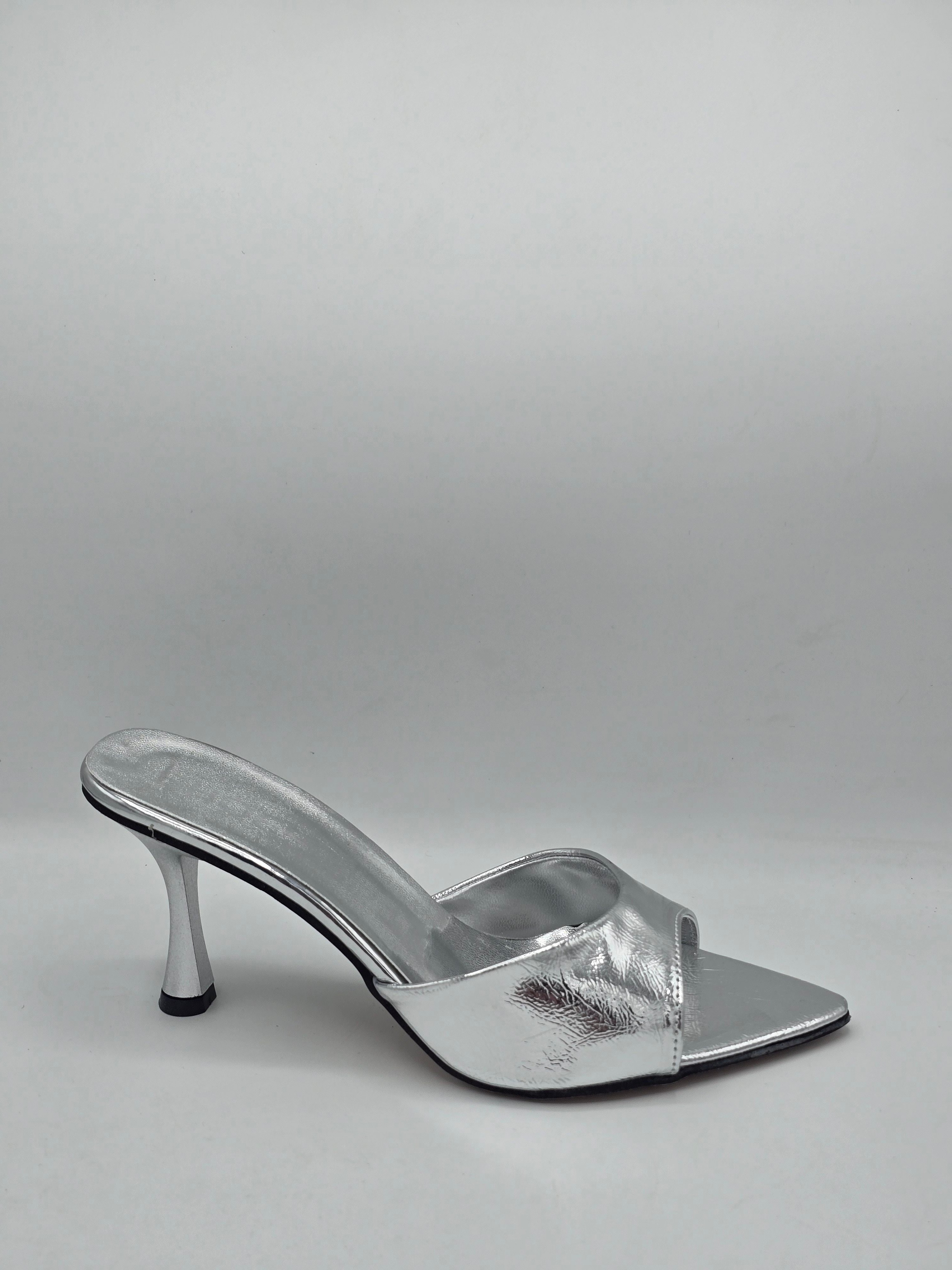 LUVESTASHOES SİVRİ BURUNLU TOPUKLU TERLİK GÜMÜŞ