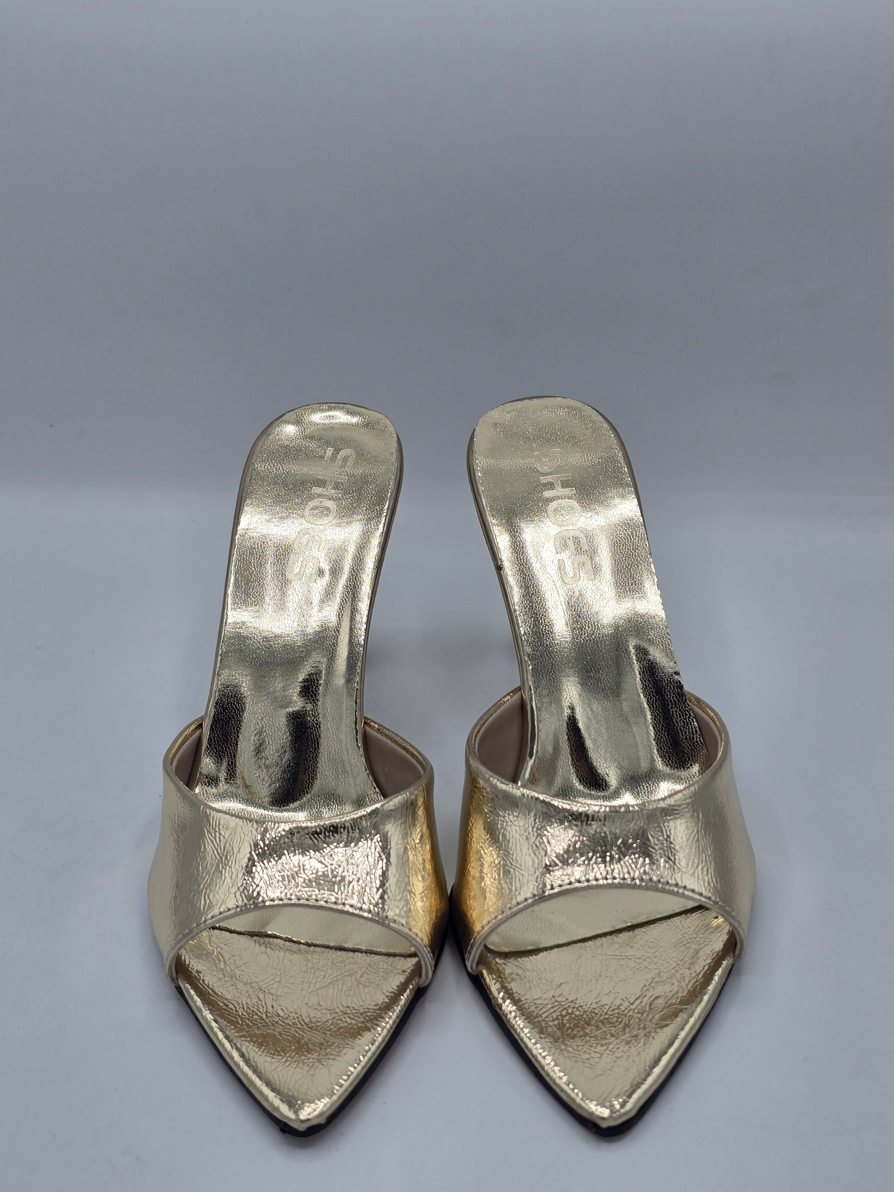 LUVESTASHOES SİVRİ BURUNLU TOPUKLU TERLİK GOLD