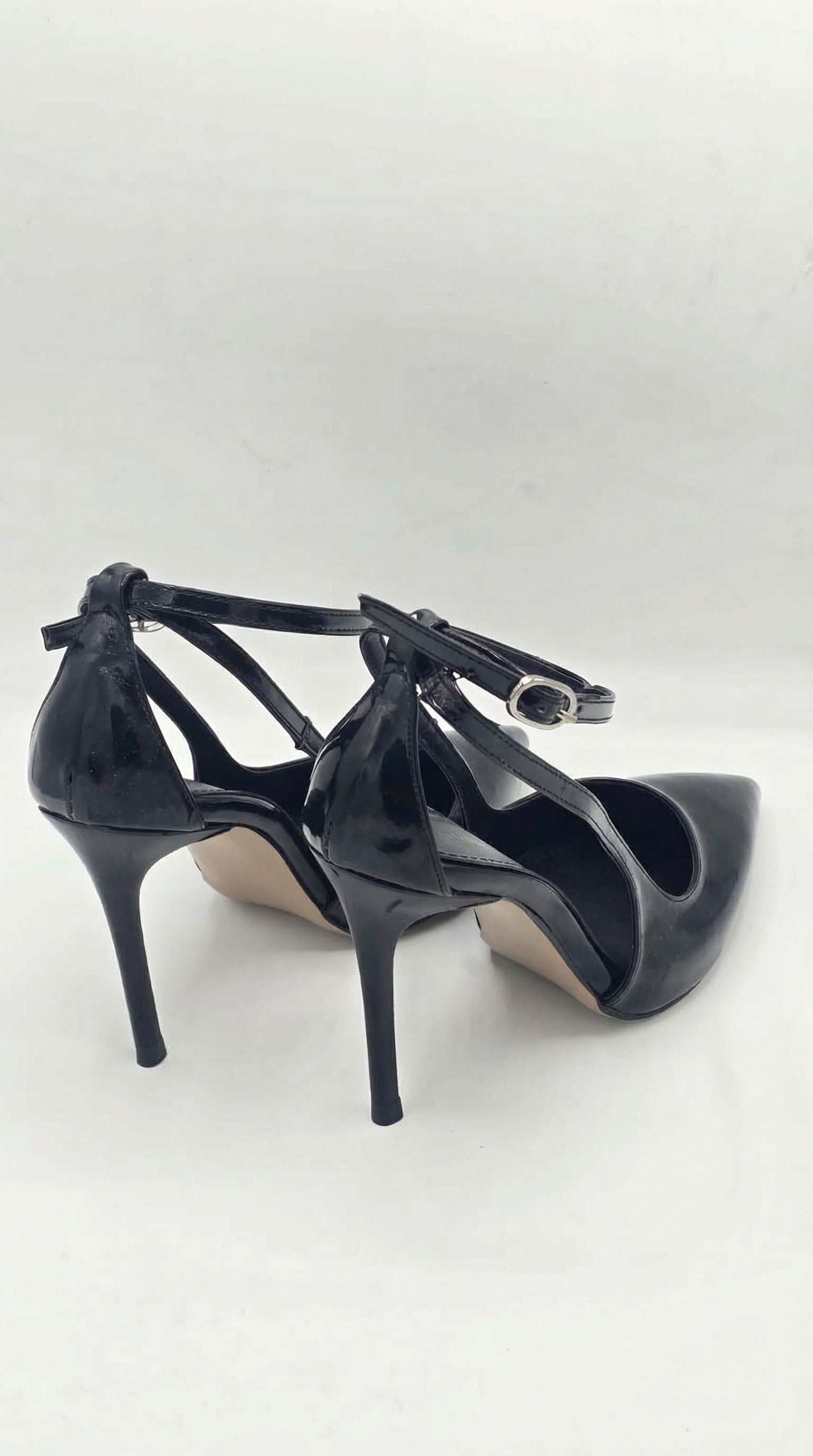 Luvestashoes Siyah Bilekten Tokalı İnce Topuk Stiletto
