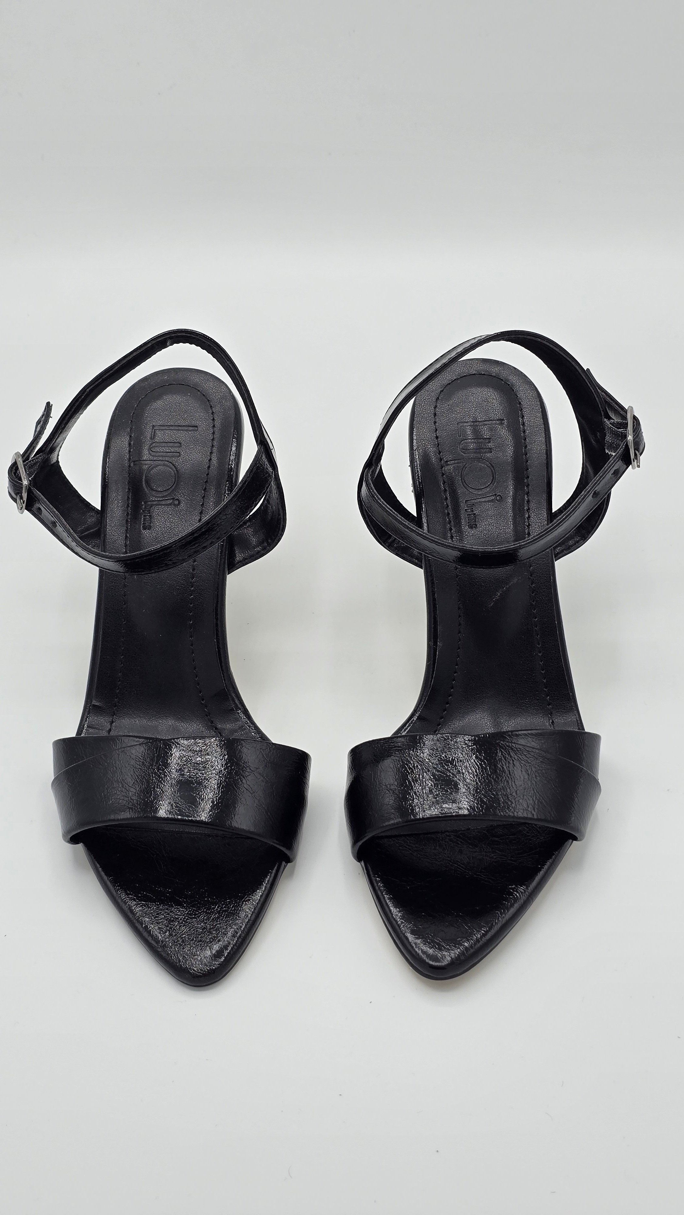 Luvestashoes Siyah Bilekten Tokalı İnce Topuk Stiletto