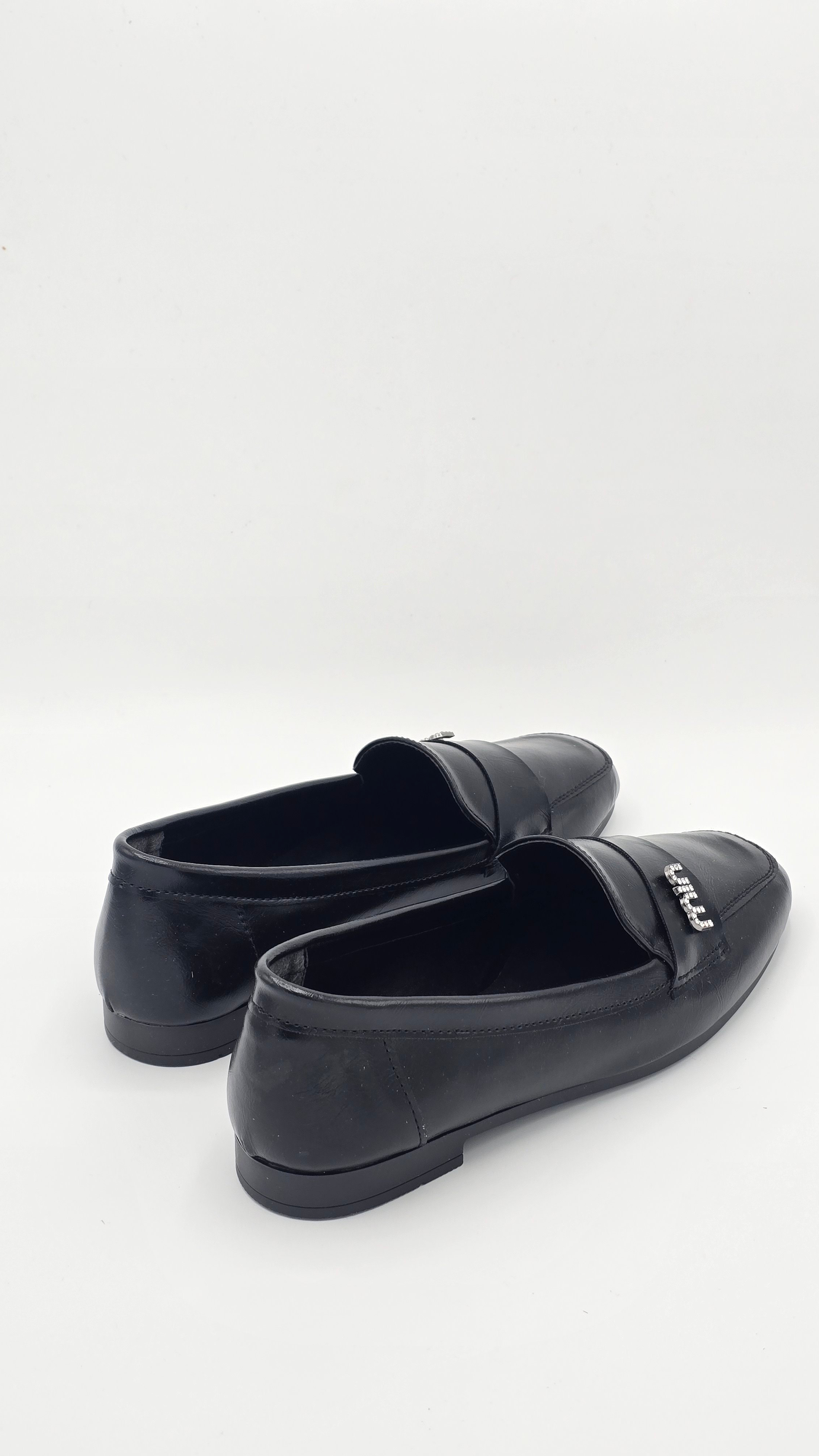 Luvestashoes Siyah Deri Gümüş Logolu Klasik Günlük Şık Babet