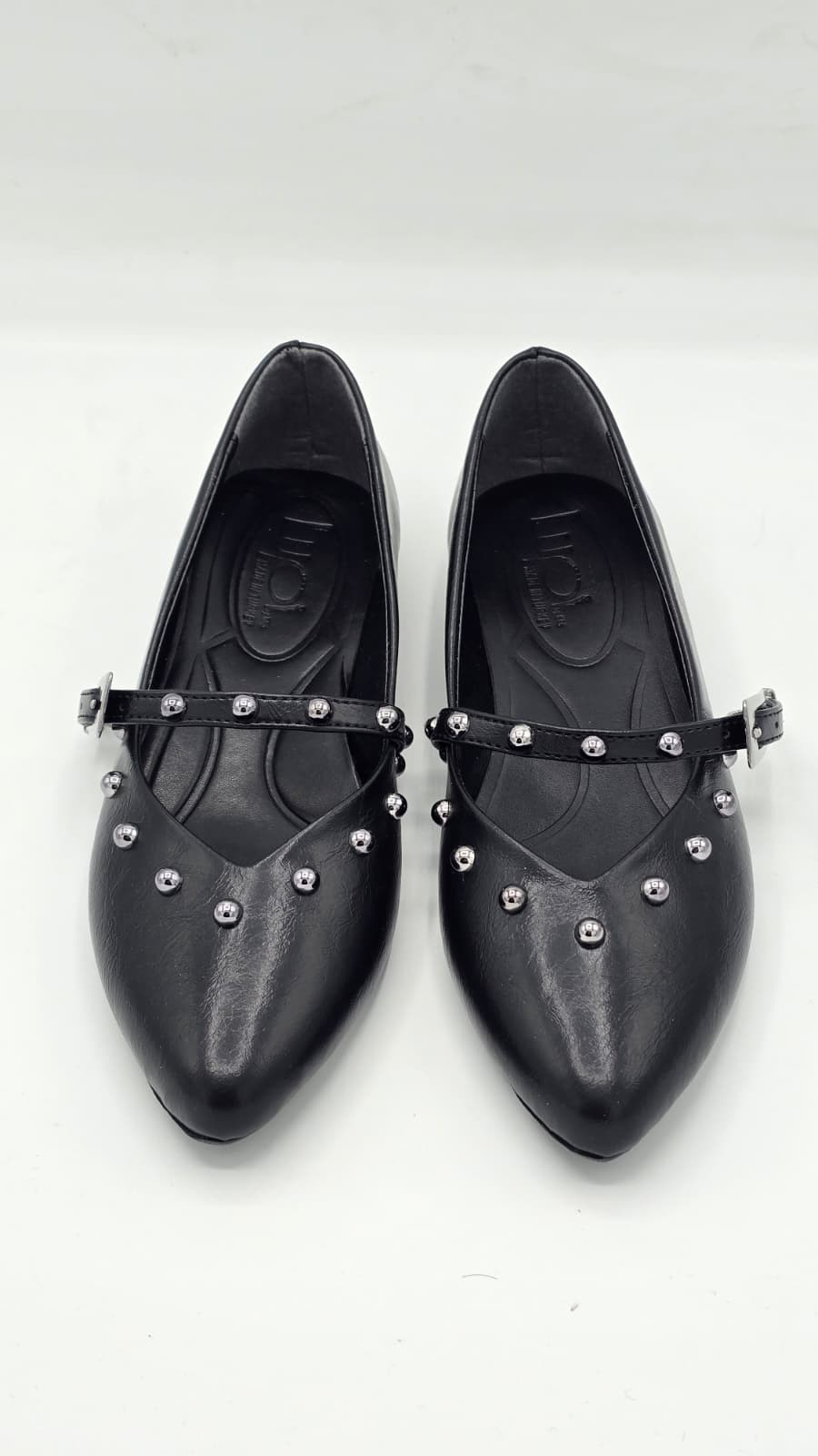 Luvestashoes Siyah Metal Zımba Detaylı Tokalı Babet