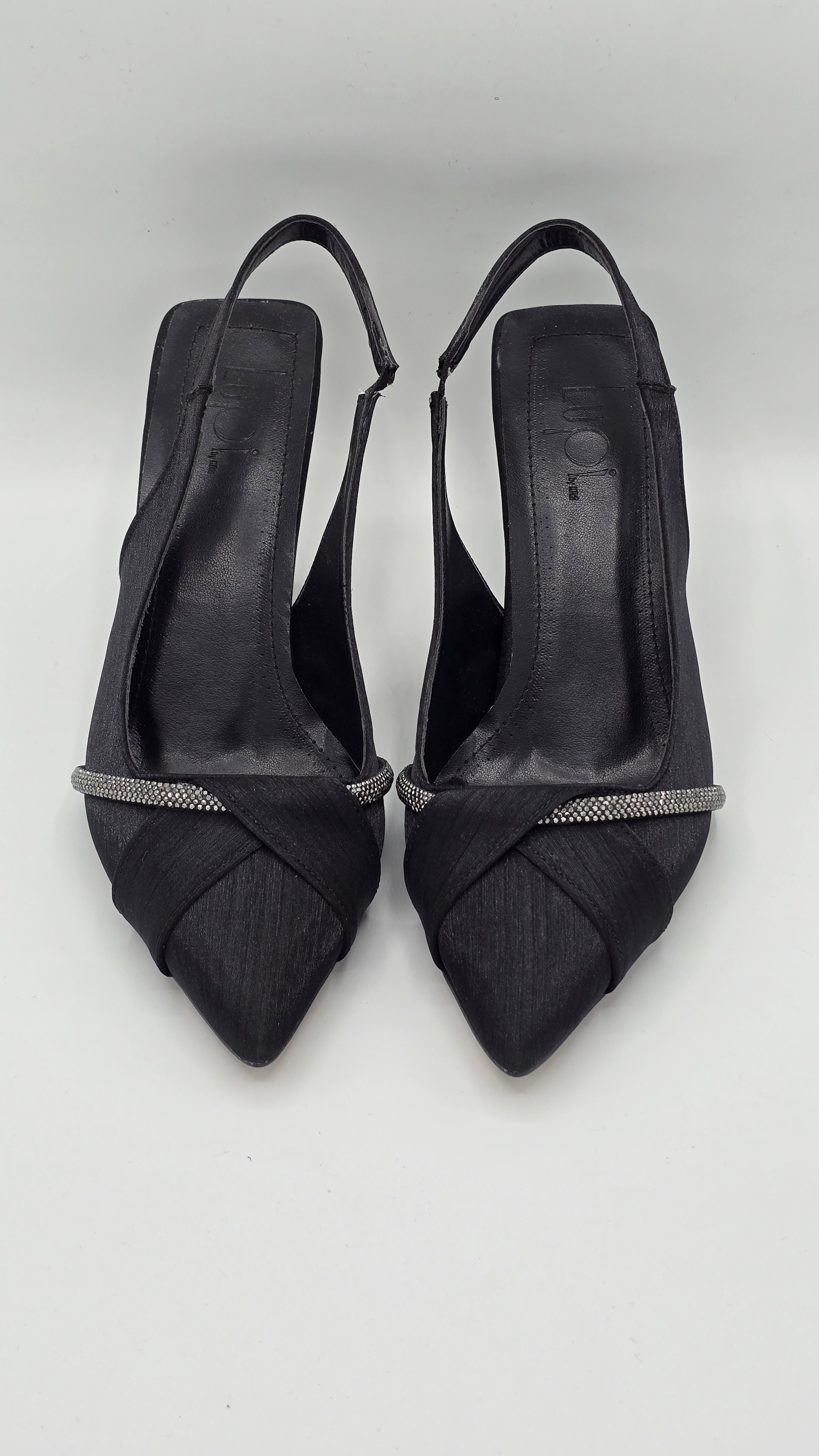 Luvestashoes Siyah Taş Detaylı Çapraz Bantlı Ortopedik Kadeh Topuk Stiletto