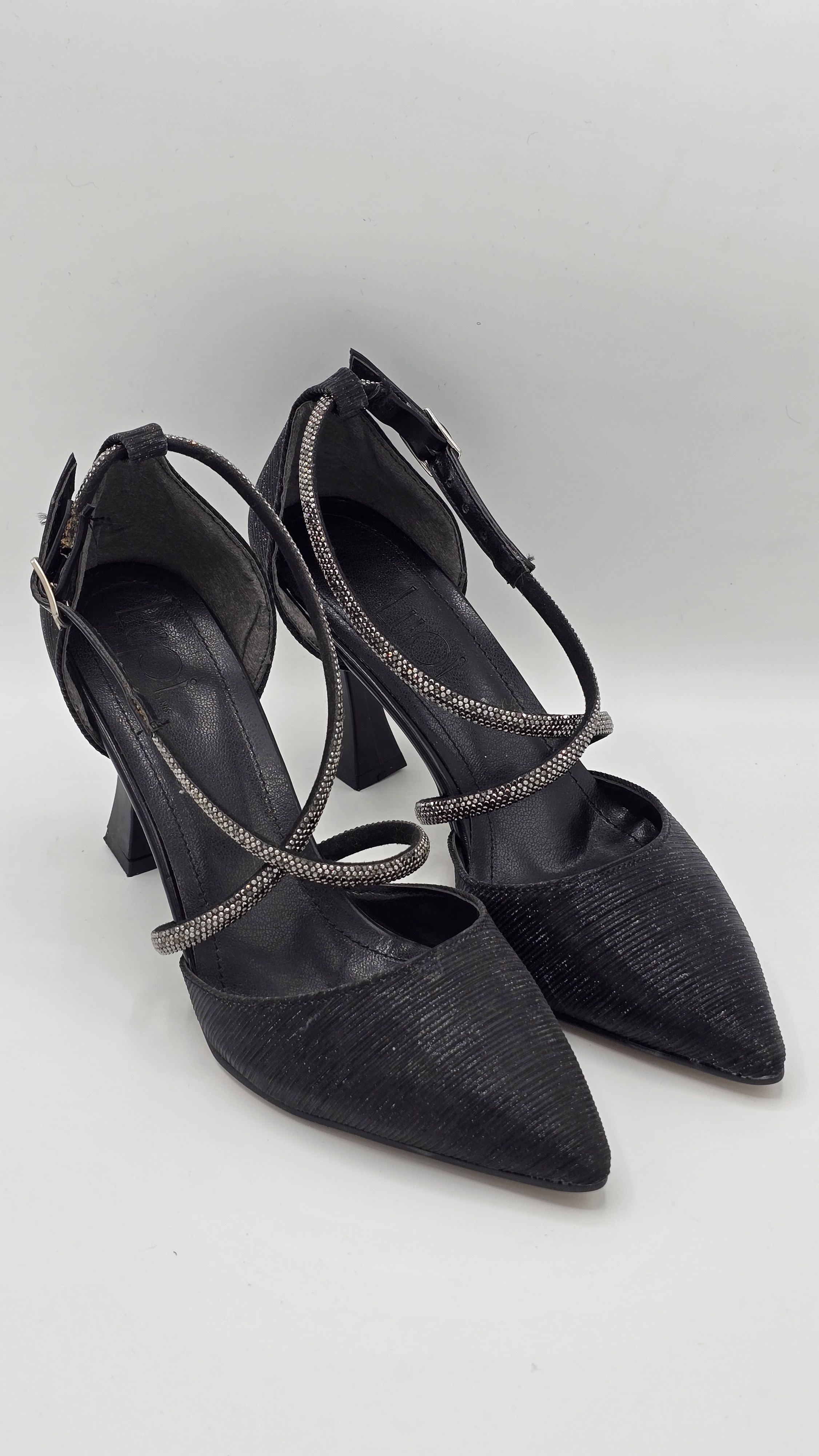 Luvestashoes Siyah Taş Detaylı Şık Gece Ortopedik Stiletto