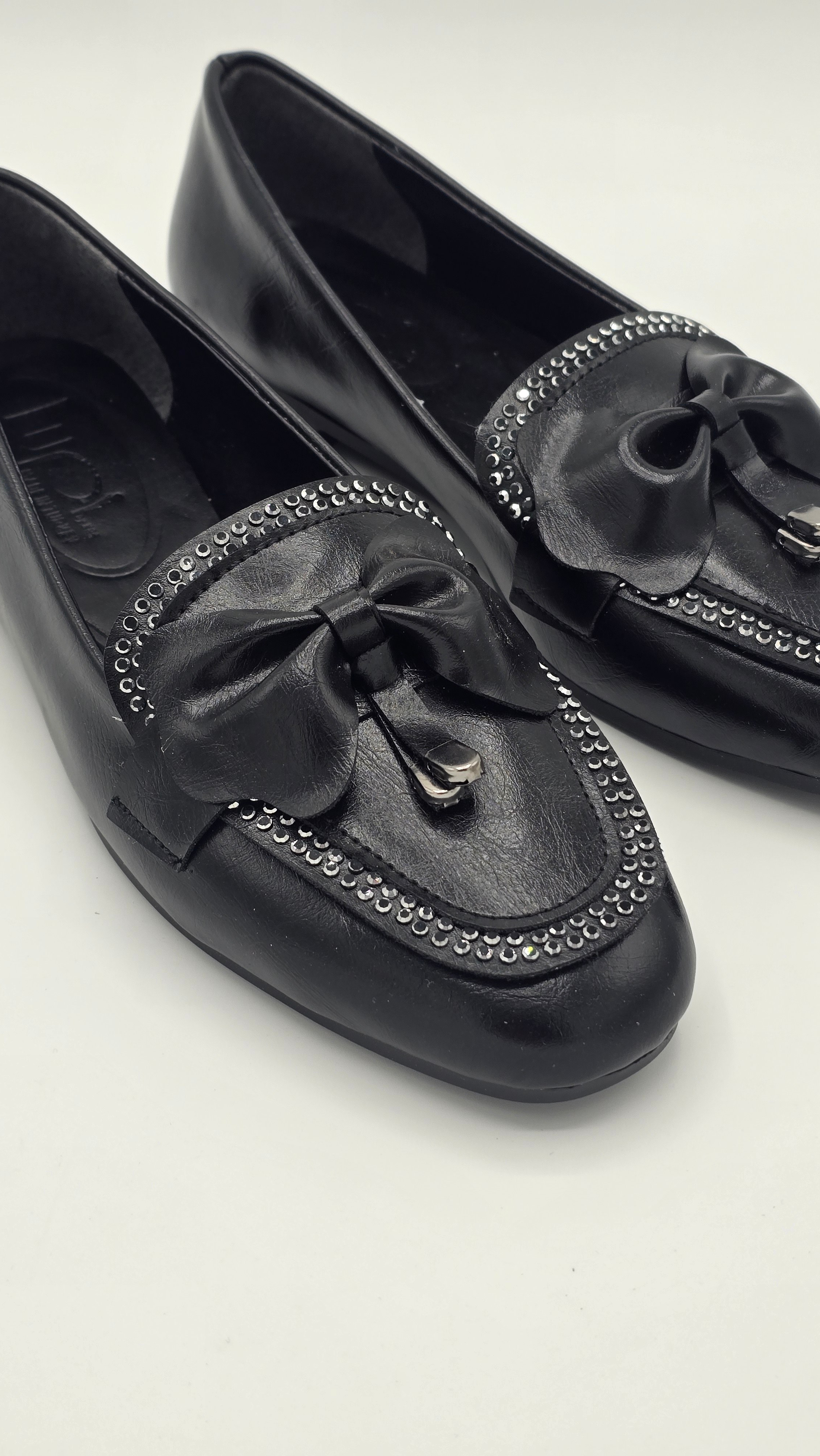 Luvestashoes Siyah Taş İşlemeli Fiyonk Detaylı Ortopedik Zarif Babet