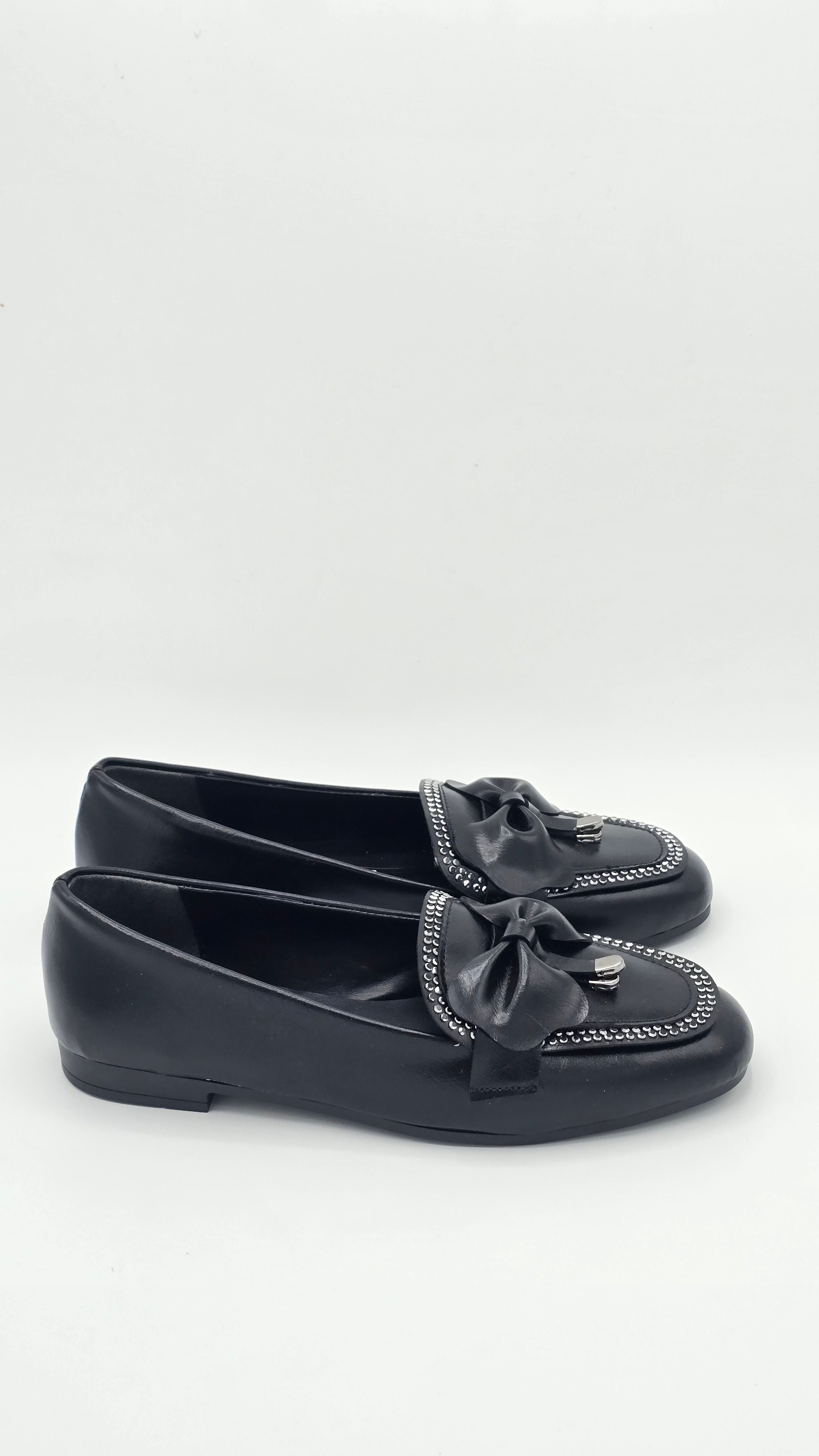 Luvestashoes Siyah Taş İşlemeli Fiyonk Detaylı Ortopedik Zarif Babet