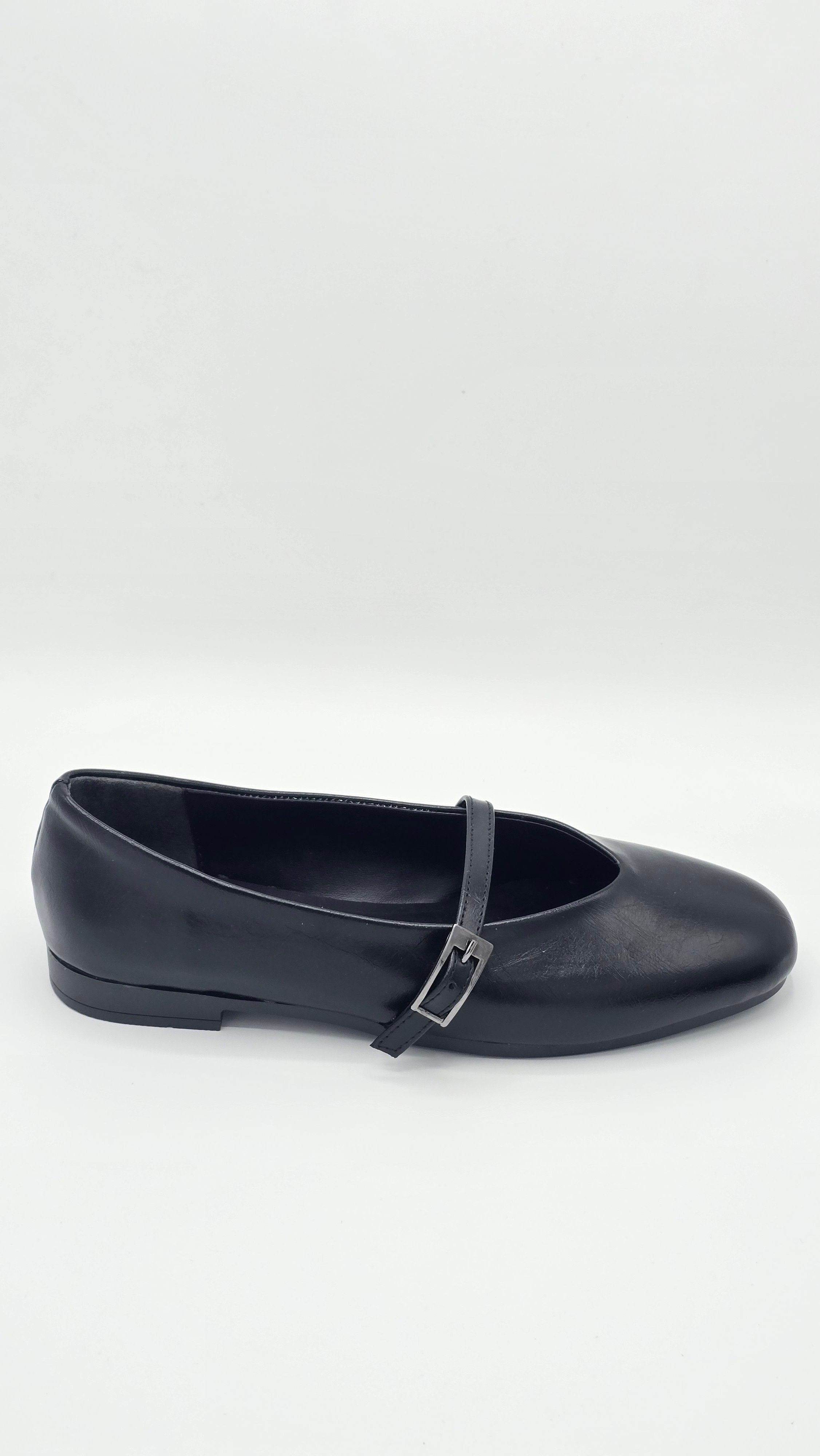 Luvestashoes Siyah Tek Tokalı Klasik Babet