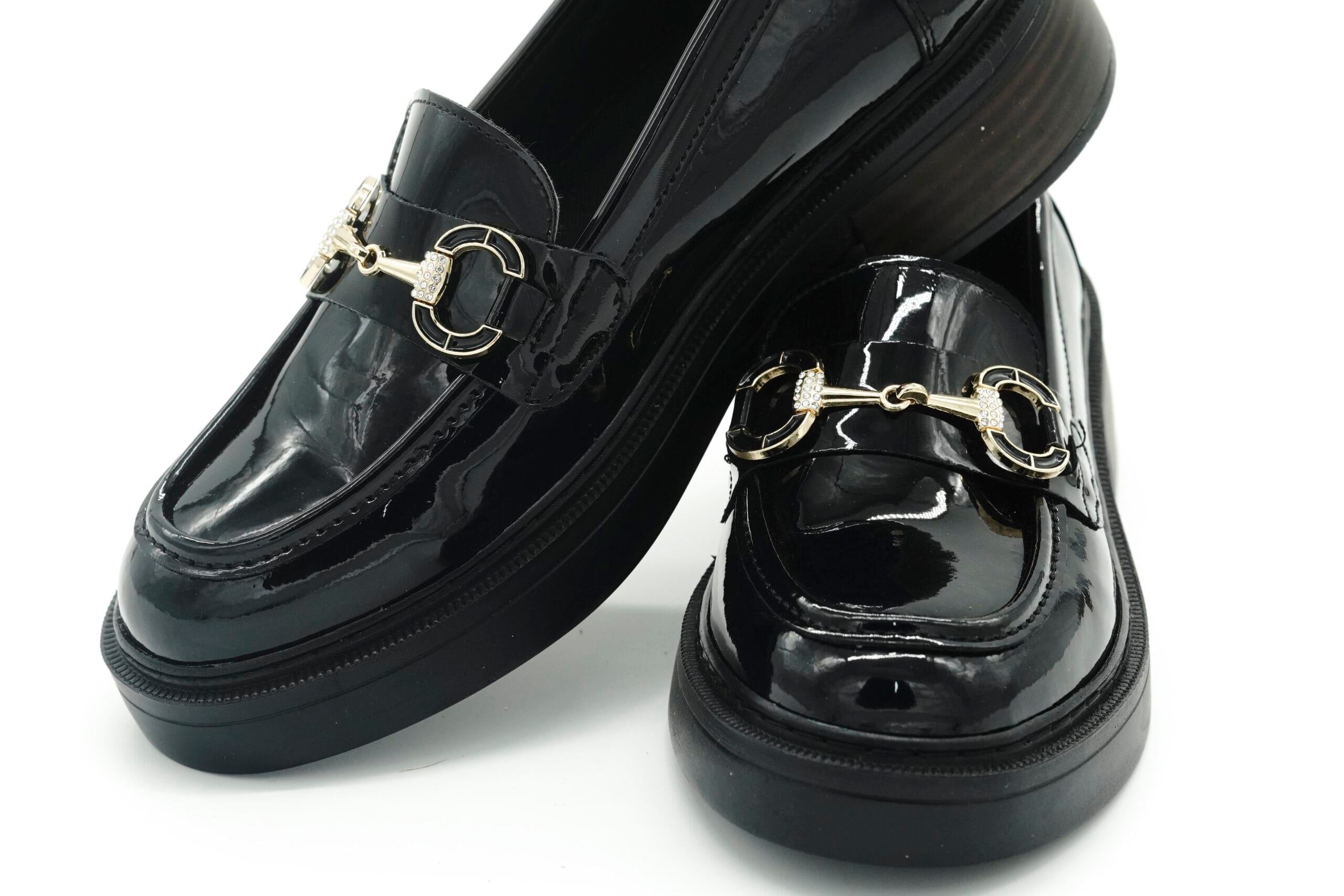 toka-detayli-rugan-loafer-siyah--2021-.jpg