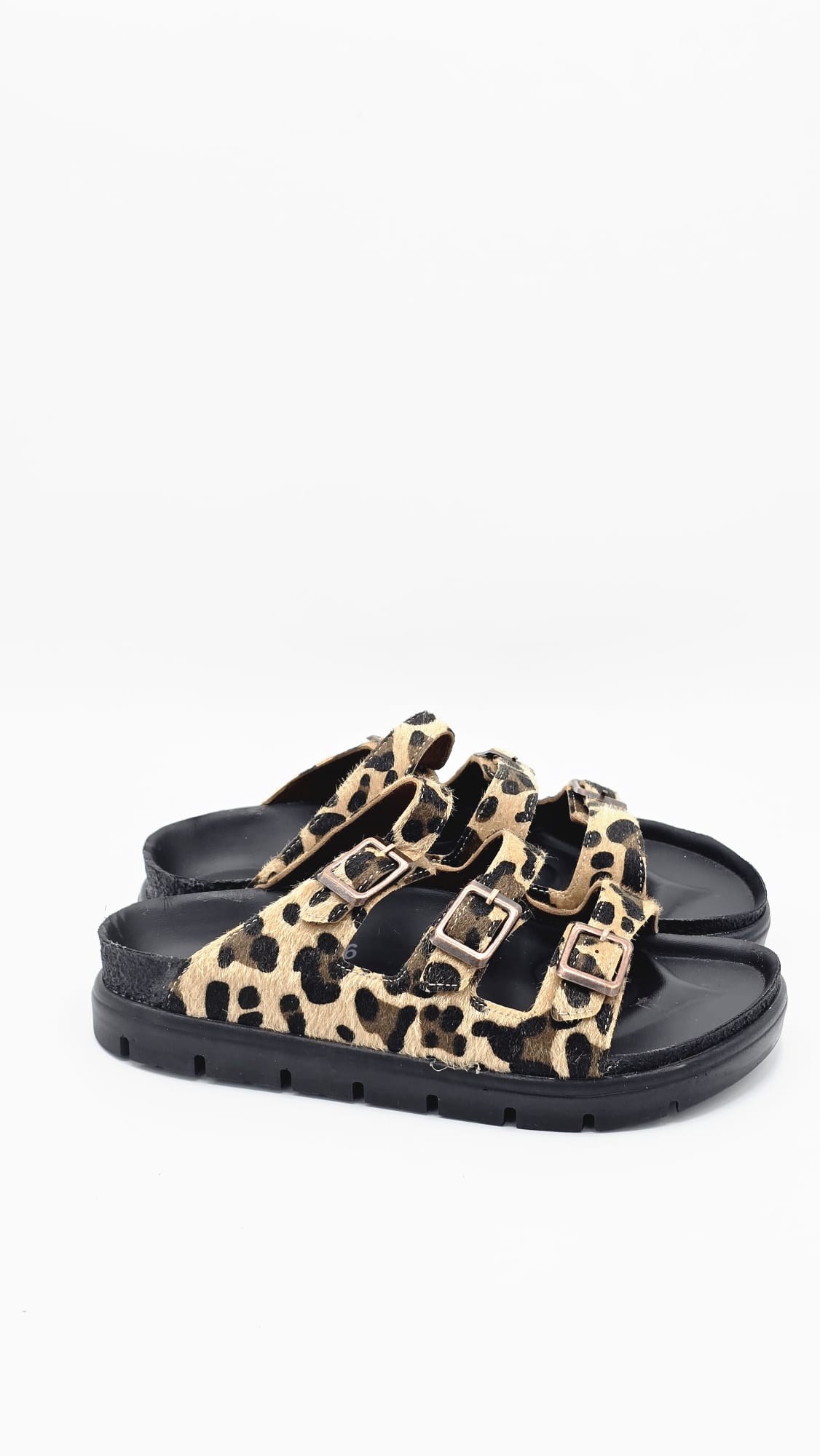 Toka Detaylı Terlik Bej Leopar