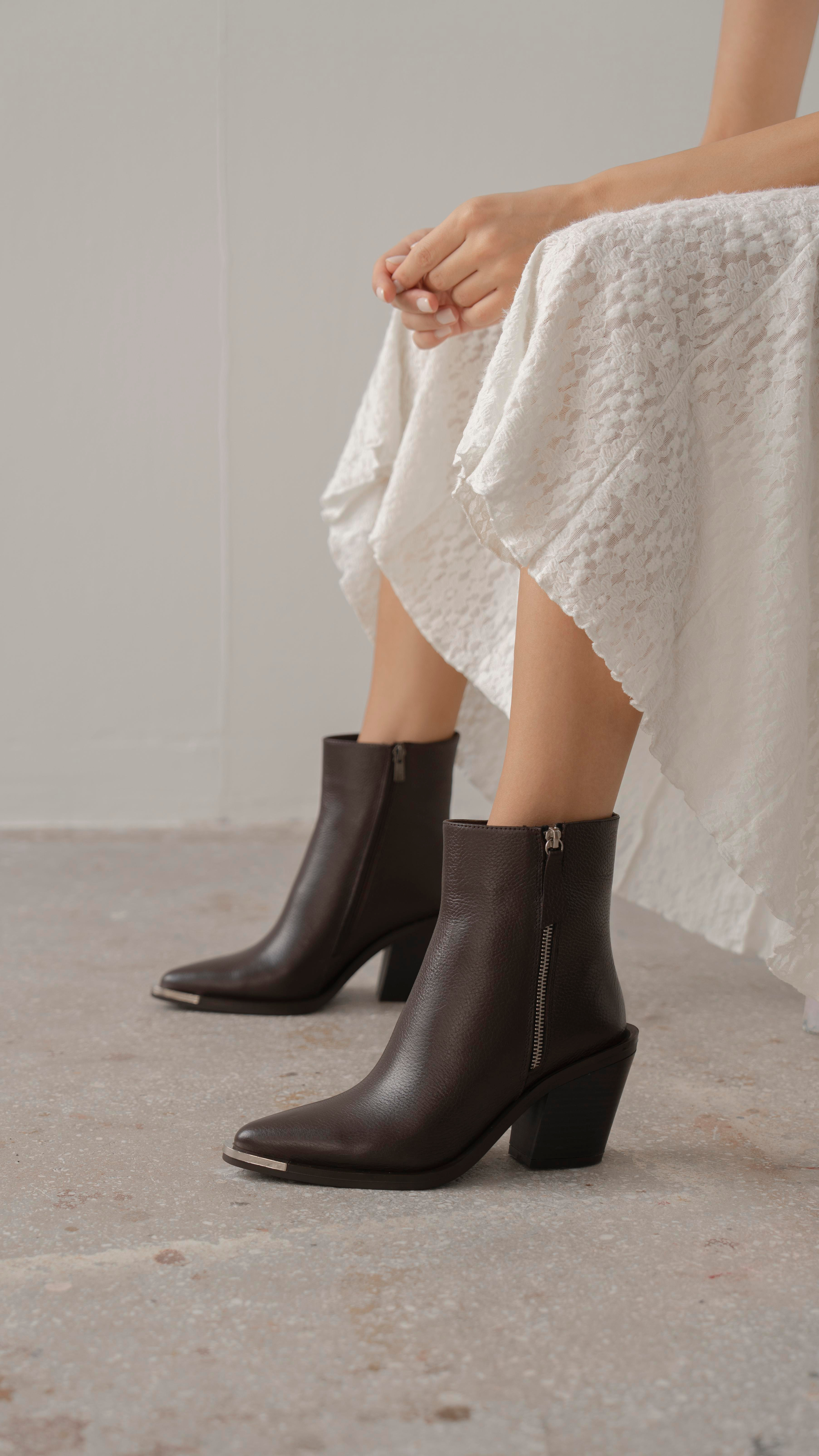 Devin Kahve Hakiki Deri Kadın Bot