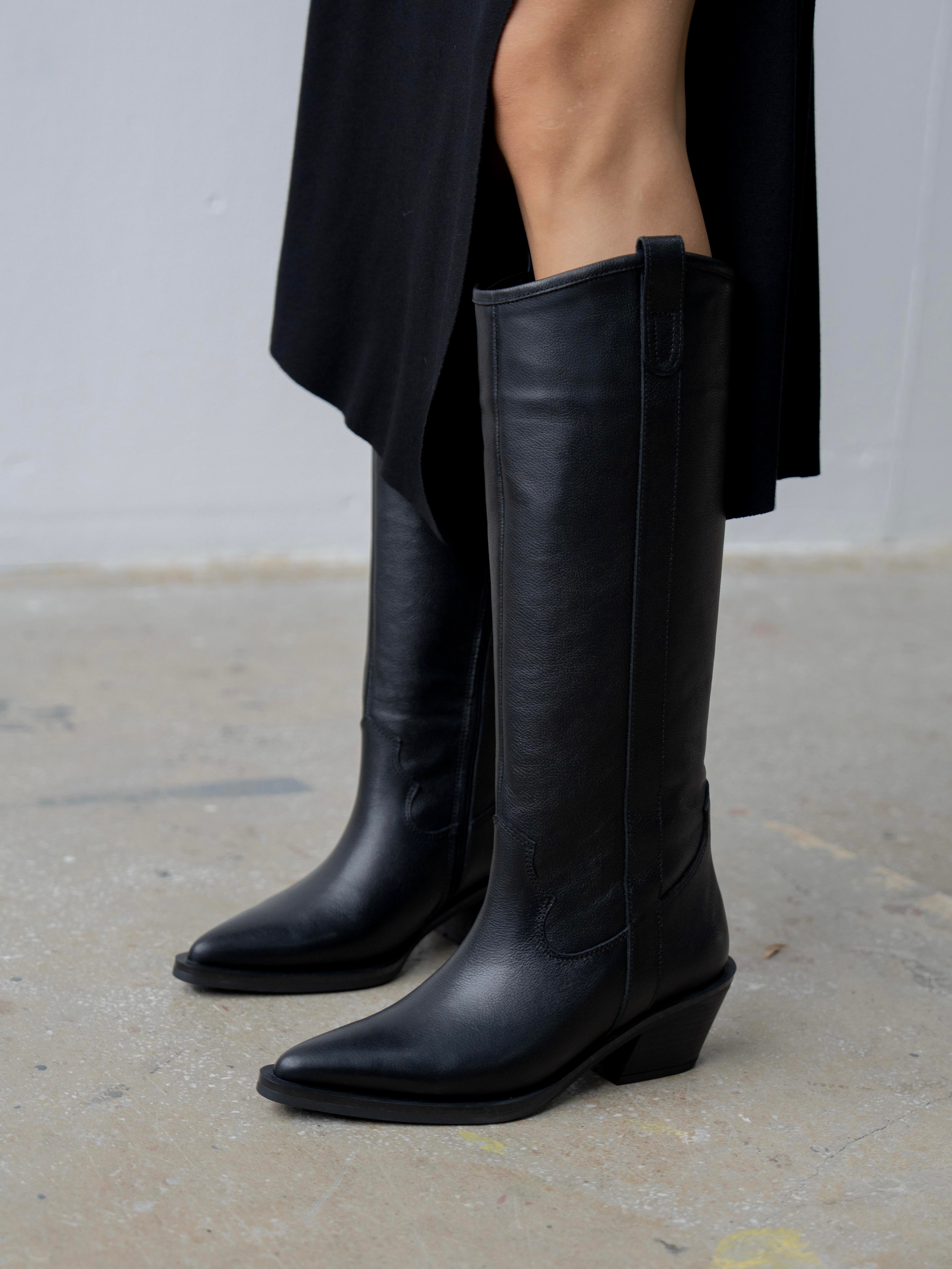 Emera Siyah Hakiki Deri Kadın Çizme