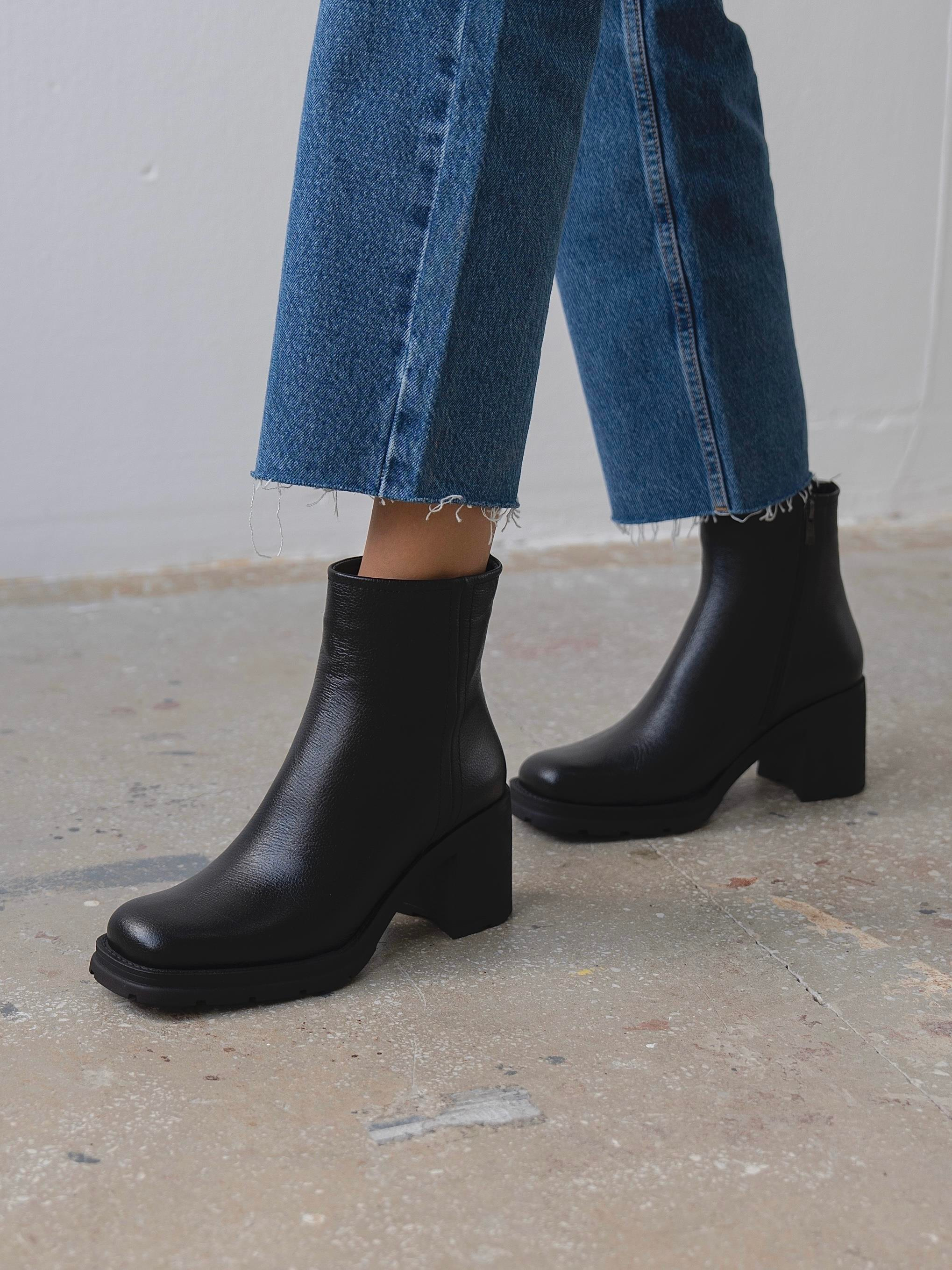 Etno Siyah Hakiki Deri Kadın Bot