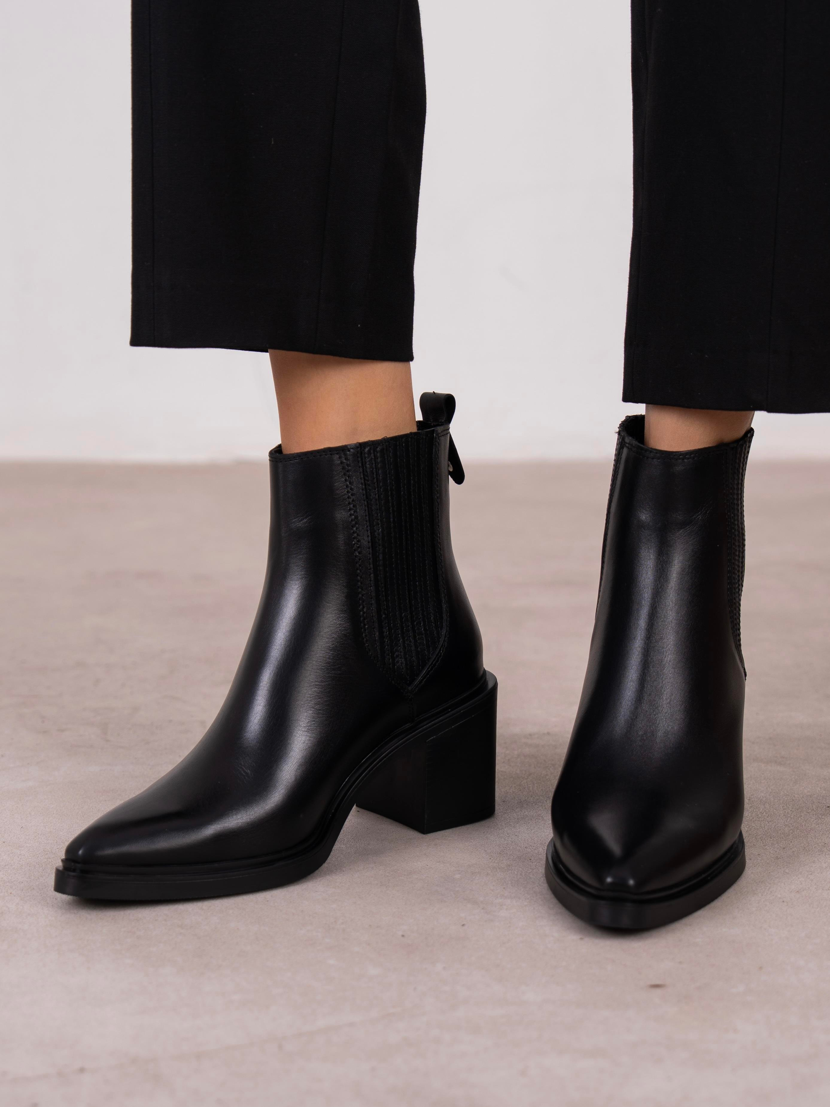 Fidra Siyah Hakiki Deri Kadın Bot