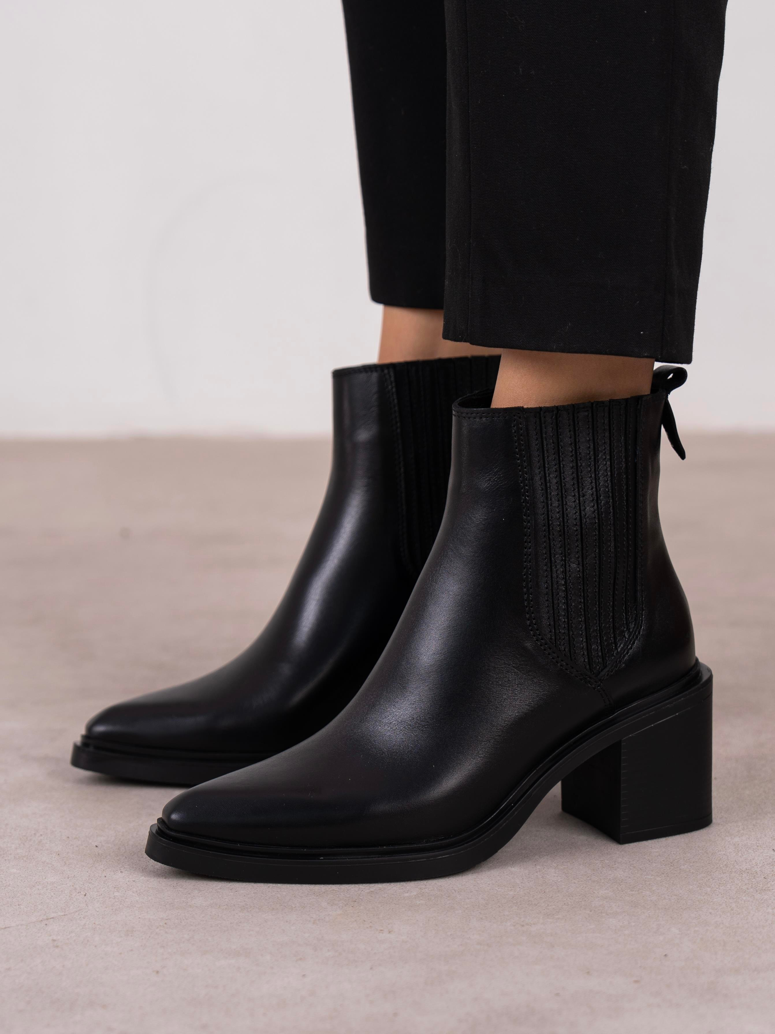 Fidra Siyah Hakiki Deri Kadın Bot