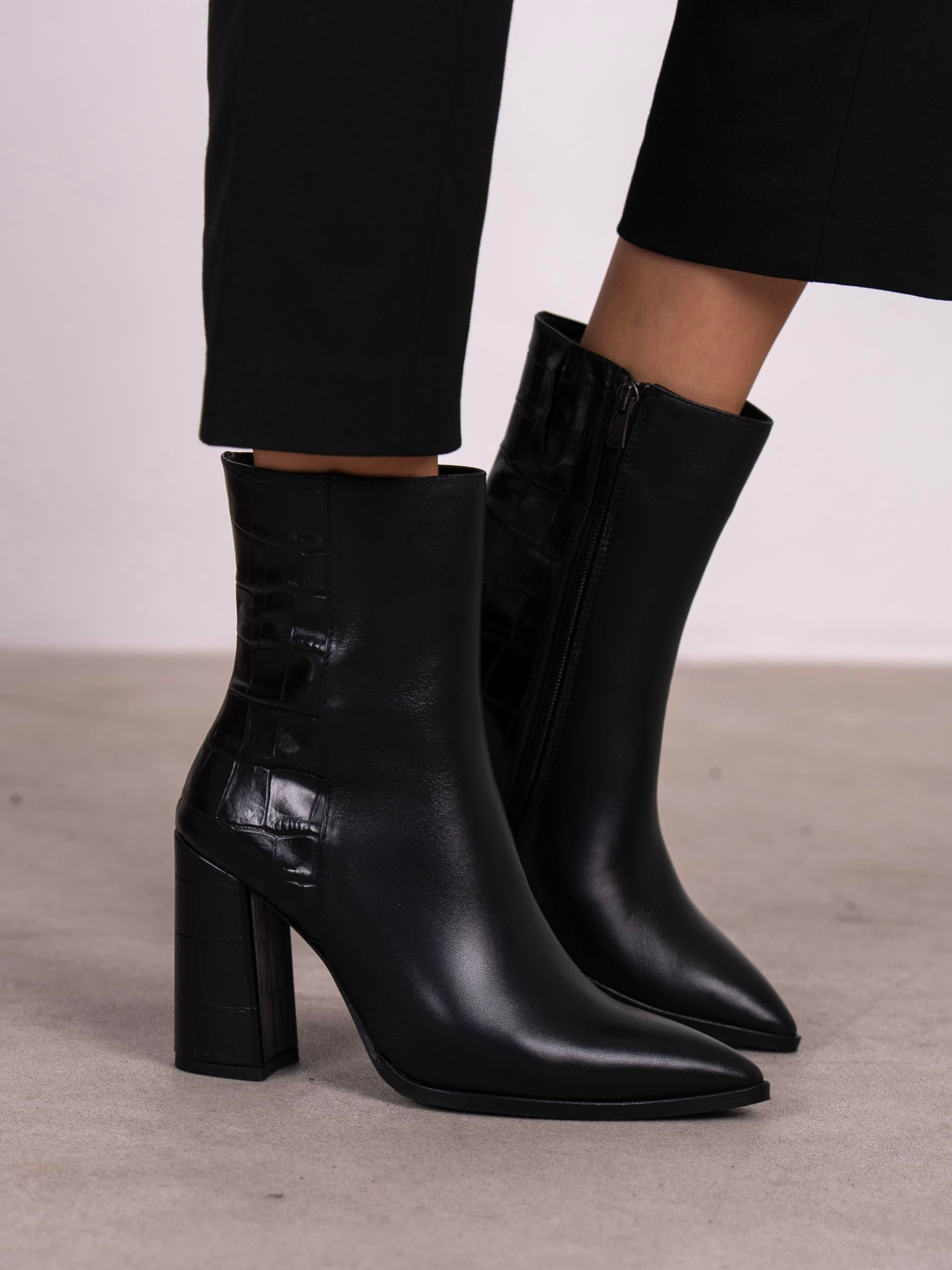 Frina Siyah Hakiki Deri Kadın Bot