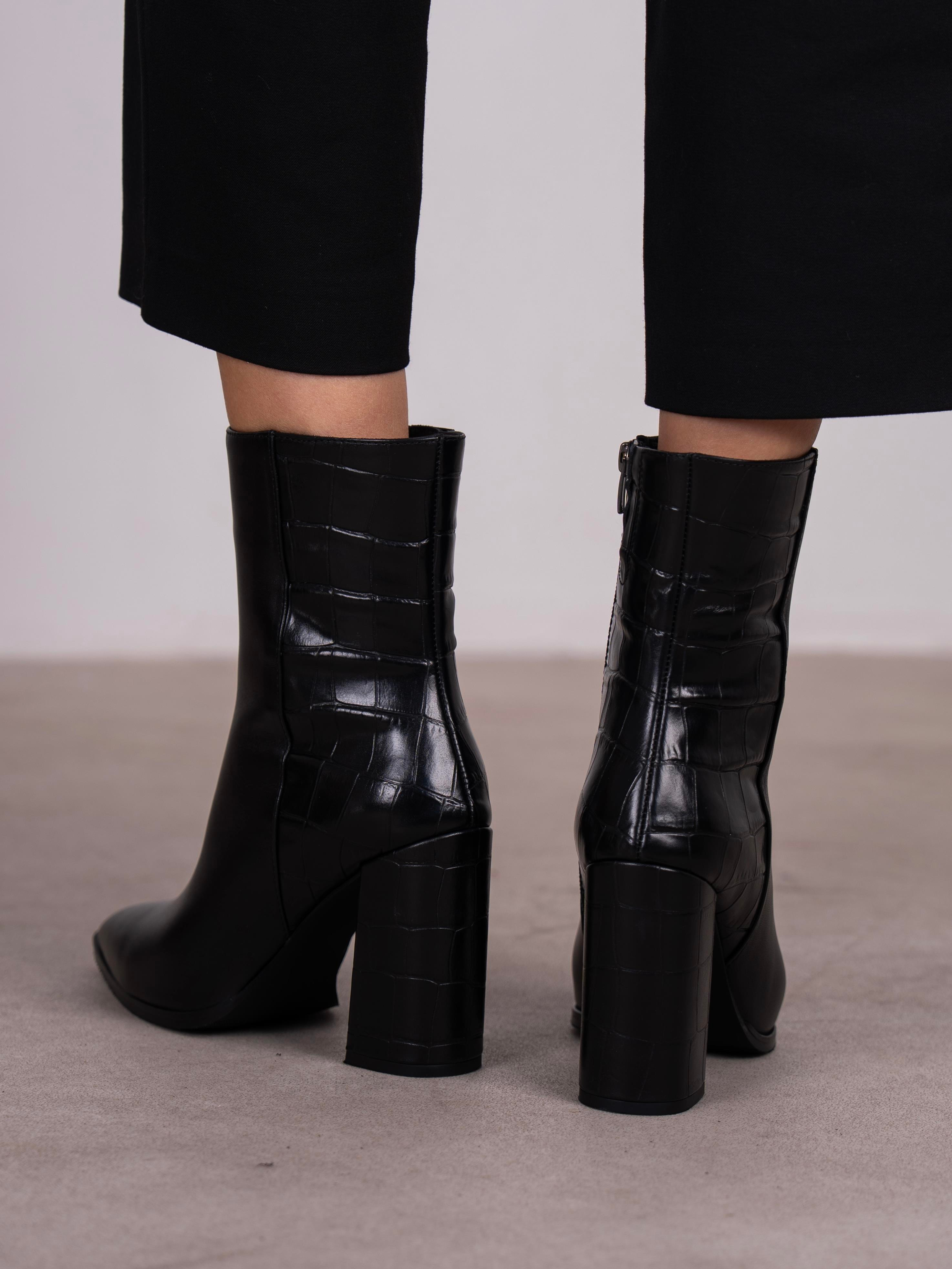 Frina Siyah Hakiki Deri Kadın Bot