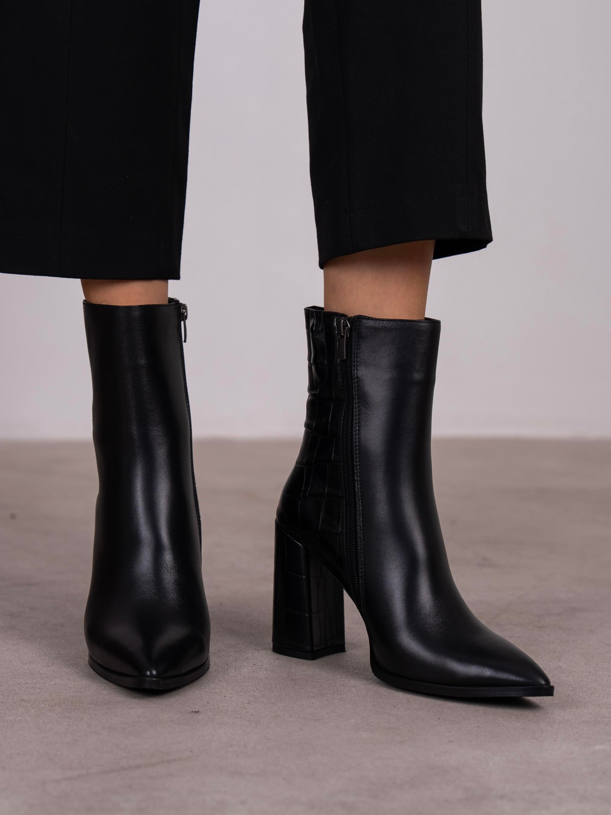 Frina Siyah Hakiki Deri Kadın Bot