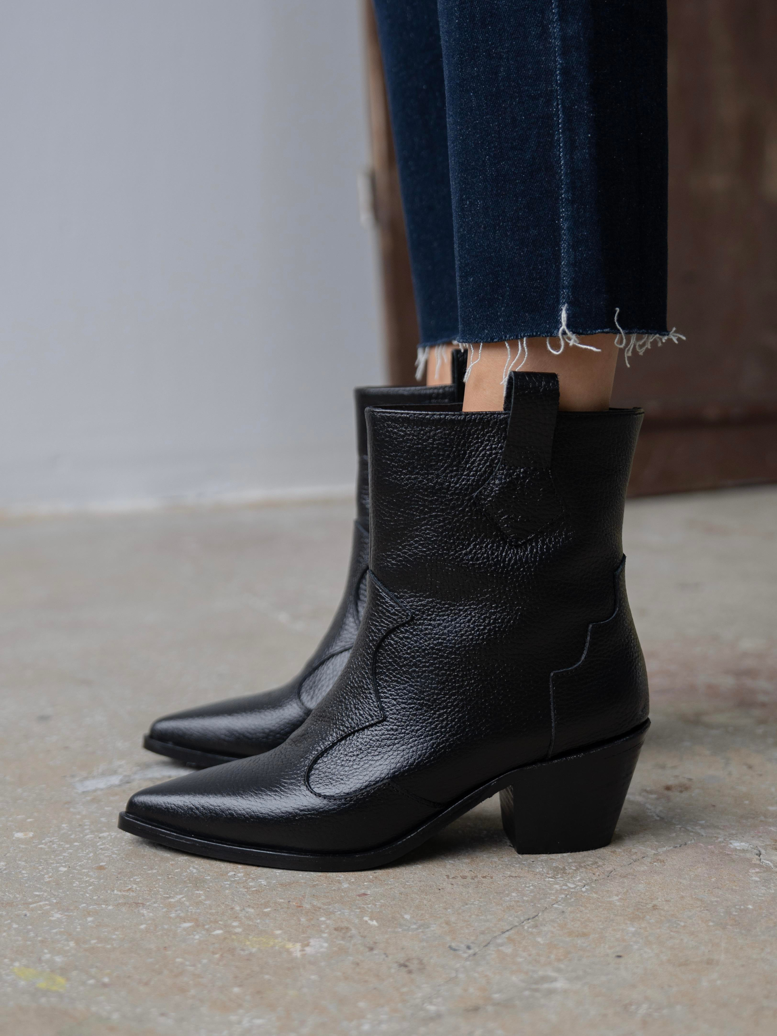 Fron Siyah Hakiki Deri Kadın Bot